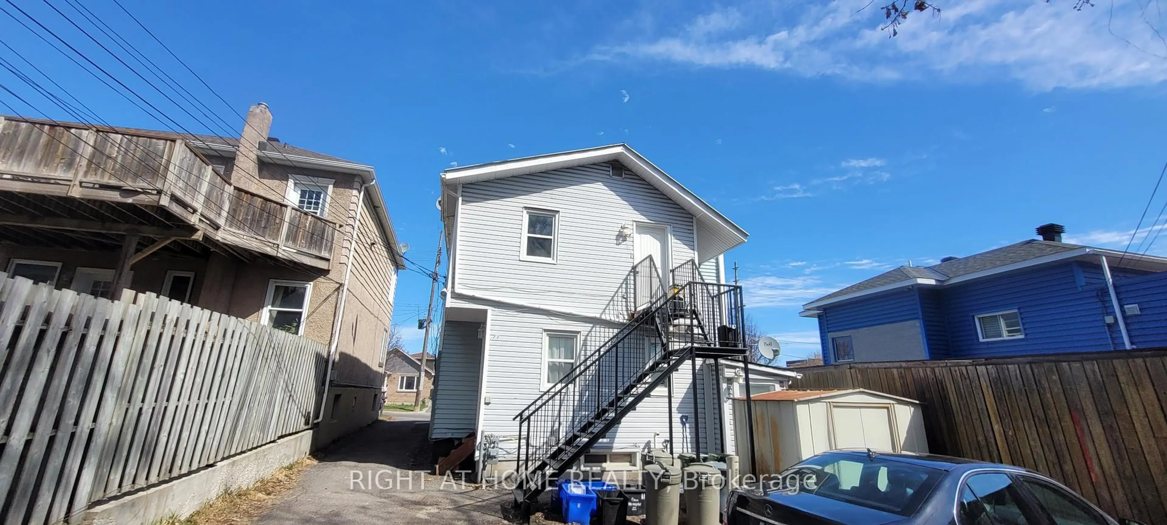 Unknown for 298 Montfort St, Ottawa Ontario K1L 5N6