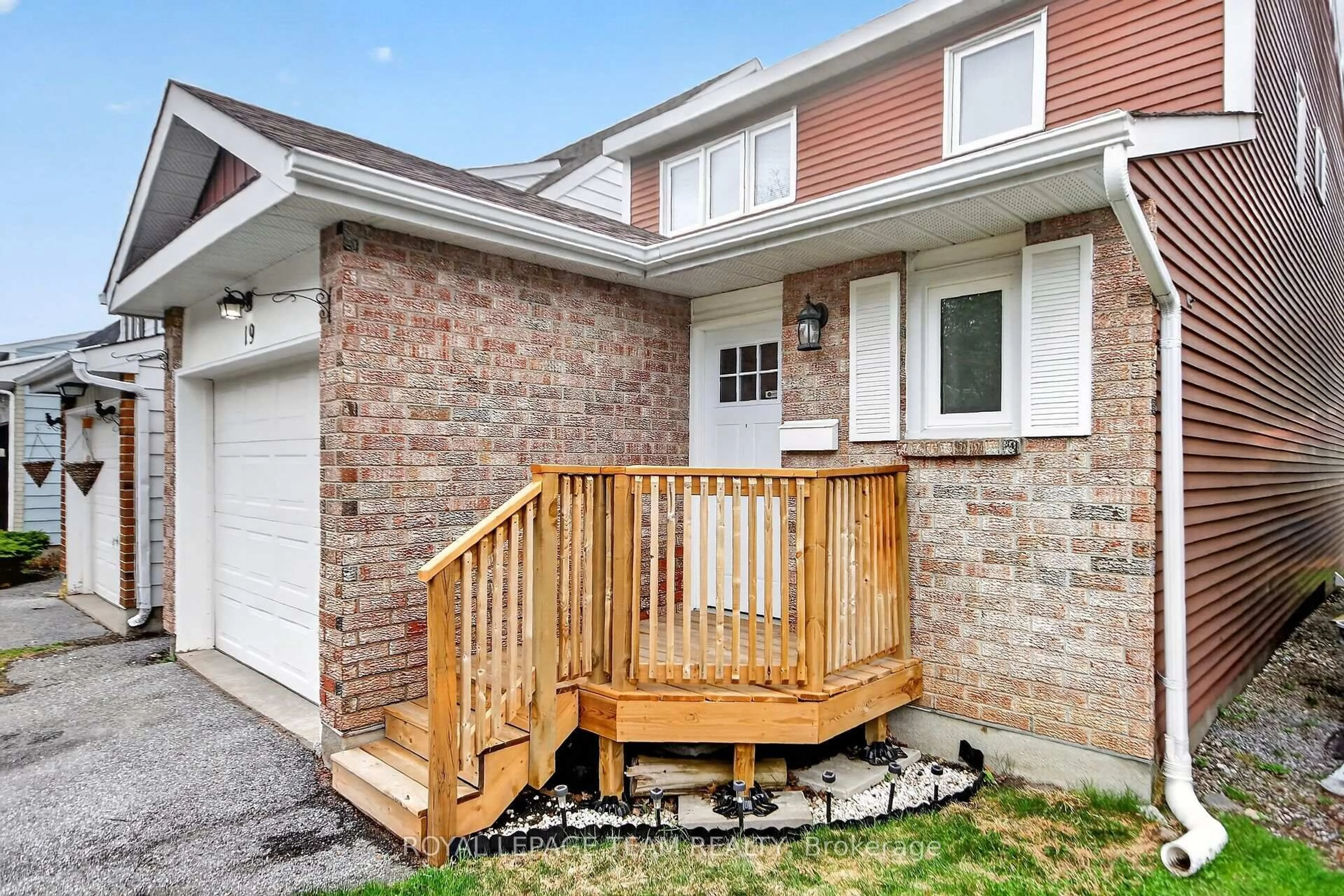 Unknown for 19 Trafford Lane #14, Barrhaven Ontario K2J 1X6