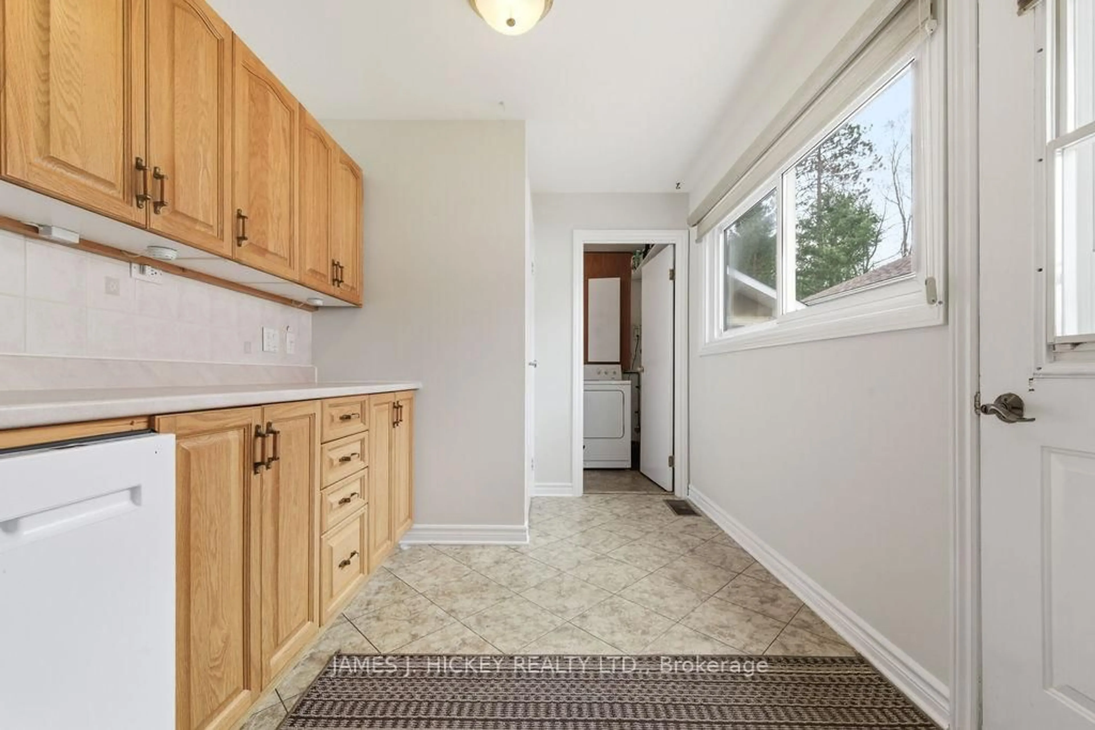 Standard kitchen, unknown for 96 Glendale Ave, Deep River Ontario K0J 1P0