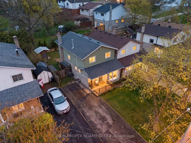 10 Burke Dr, Haldimand 2