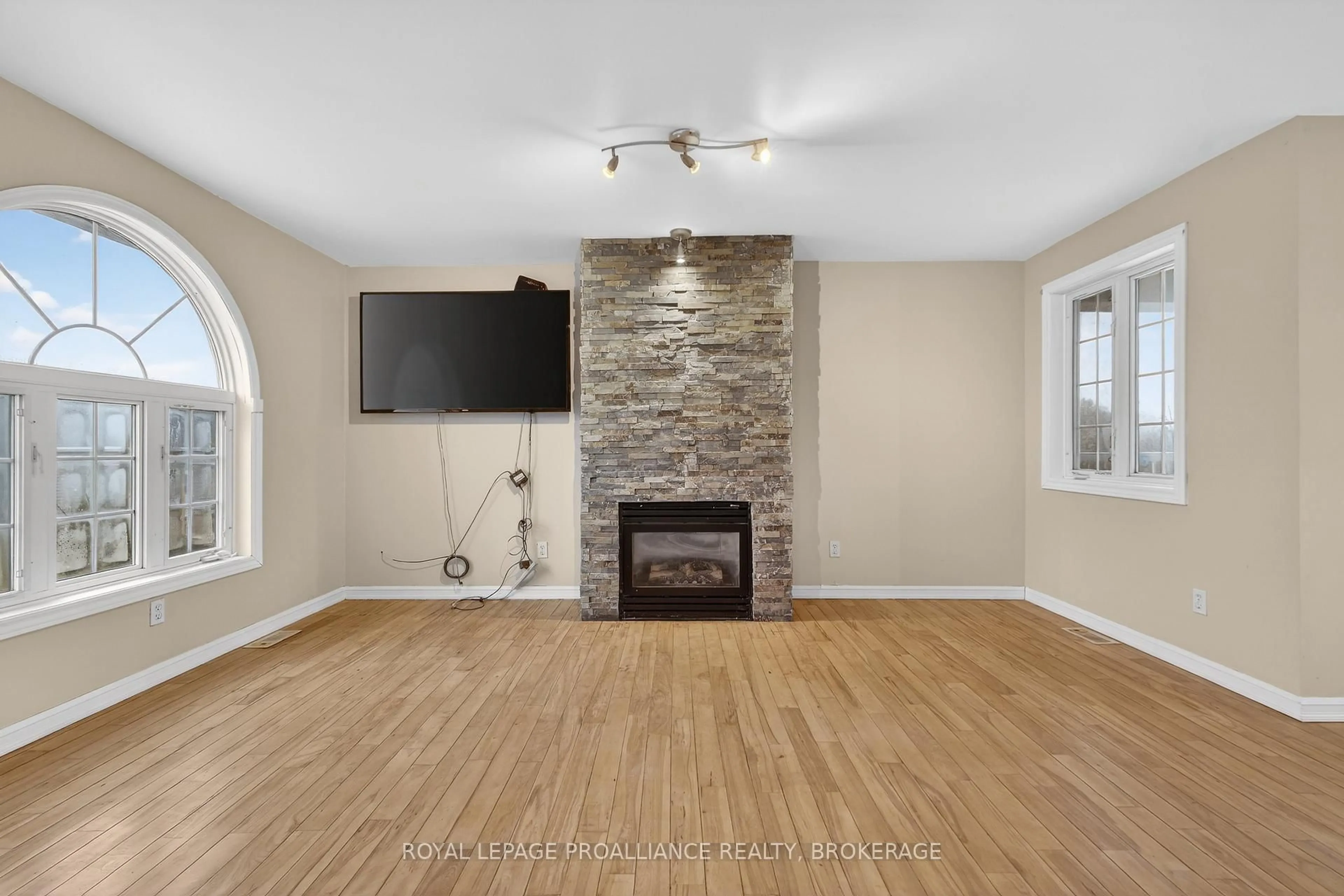 Living room with furniture, unknown for 3081 Barnaby Crt, Battersea Ontario K0H 1H0