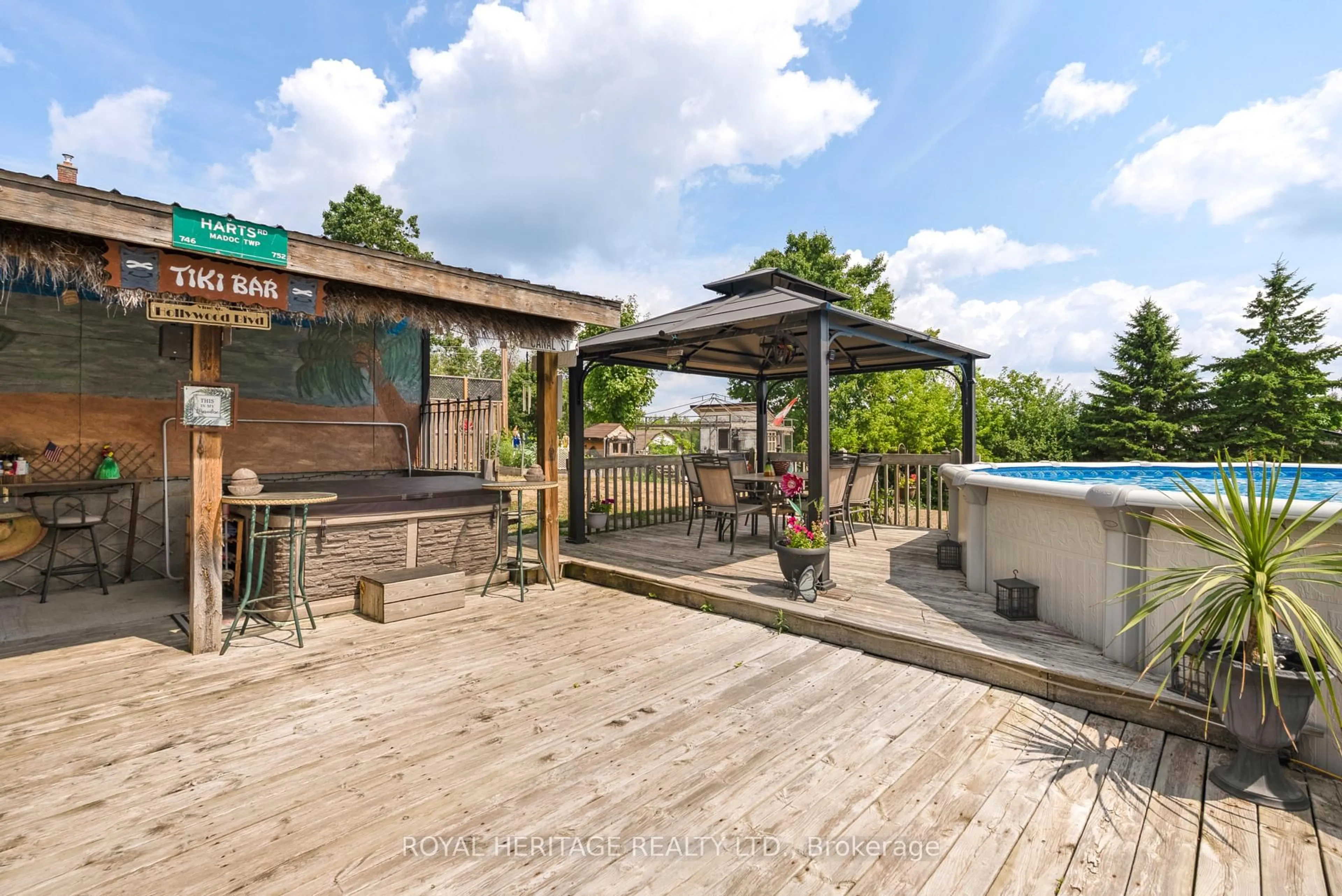 Patio, water/lake/river/ocean view for 1984 Sturgeon Rd, Kawartha Lakes Ontario K0M 1L0