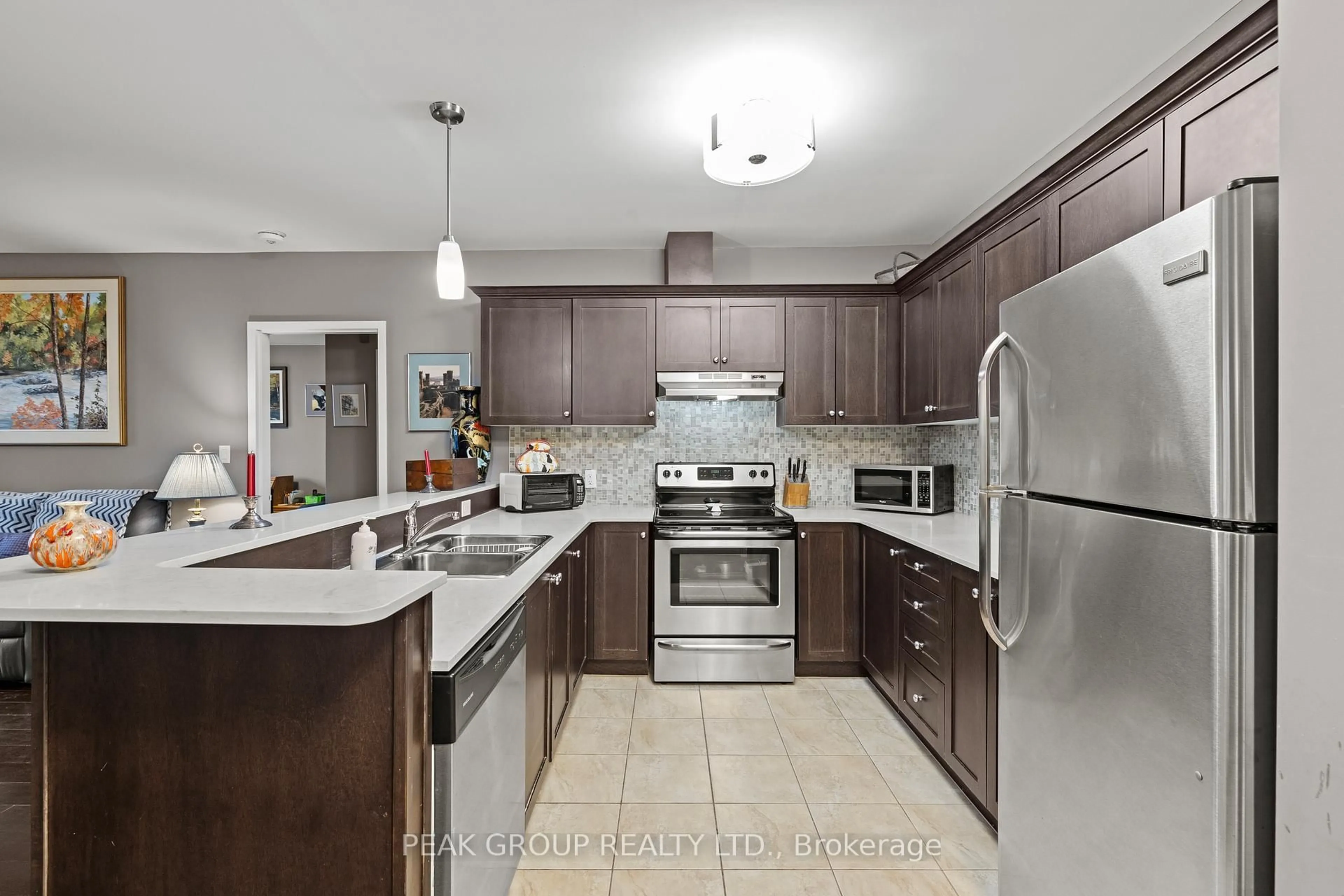 Standard kitchen, unknown for 26 Wellington St #106, St. Catharines Ontario L2R 5P8