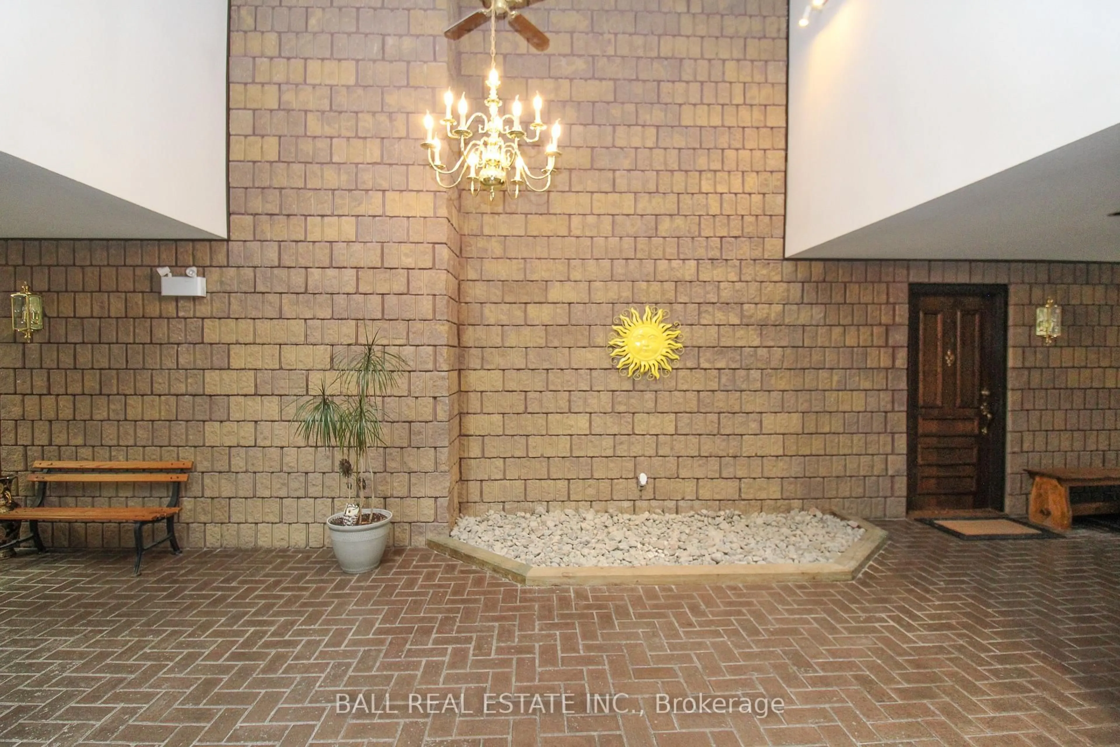 Indoor foyer for 3 Paddock Wood #2, Peterborough Ontario K9H 7H2