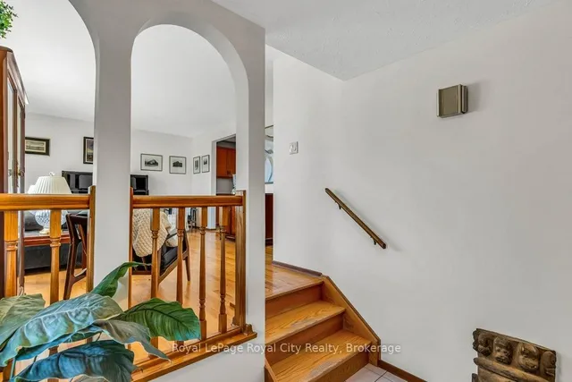 40 Keats Cres, Guelph 5