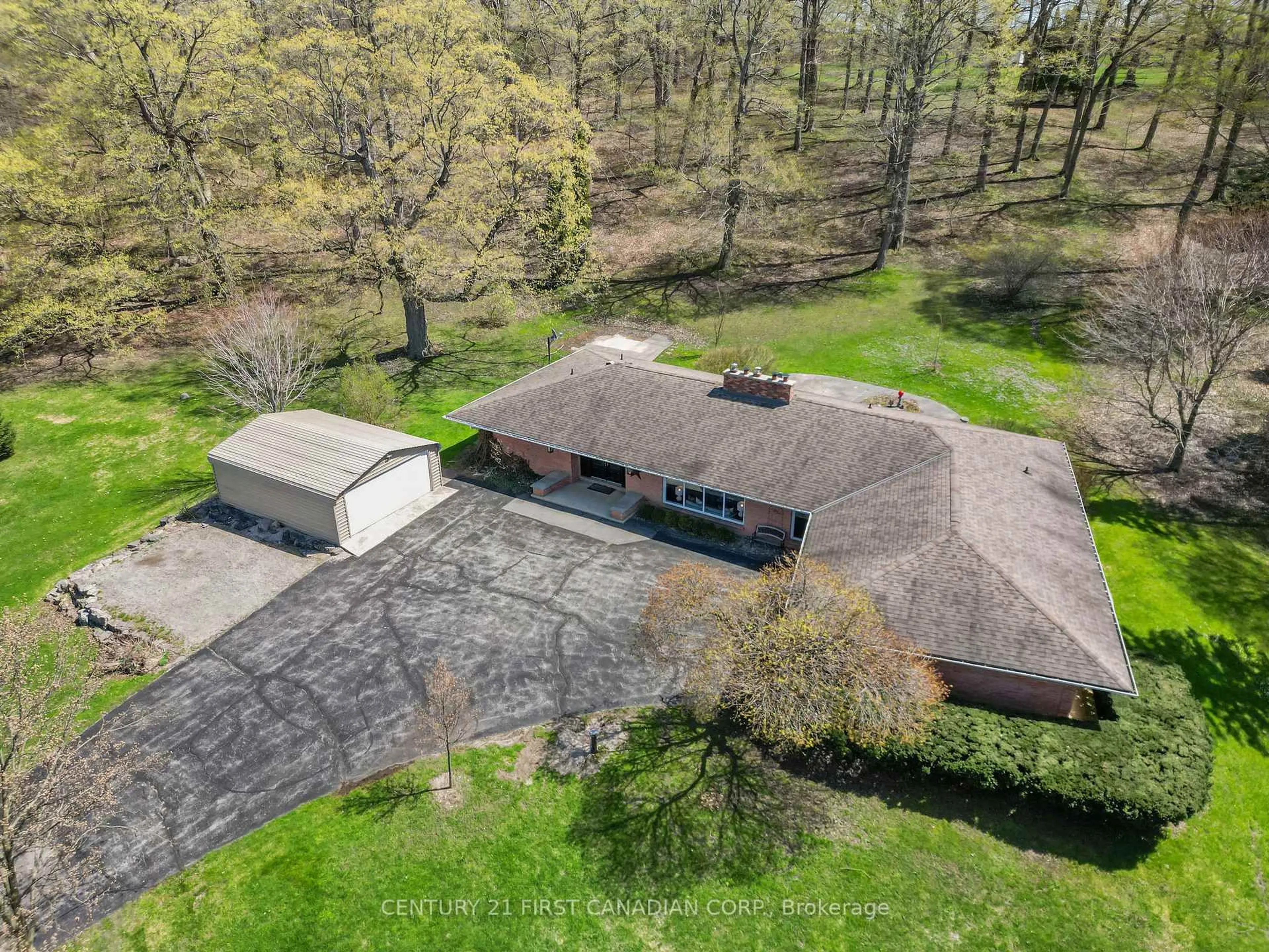 A pic from outside/outdoor area/front of a property/back of a property/a pic from drone, unknown for 14519 Elginfield Rd, Middlesex Centre Ontario N0M 2J0