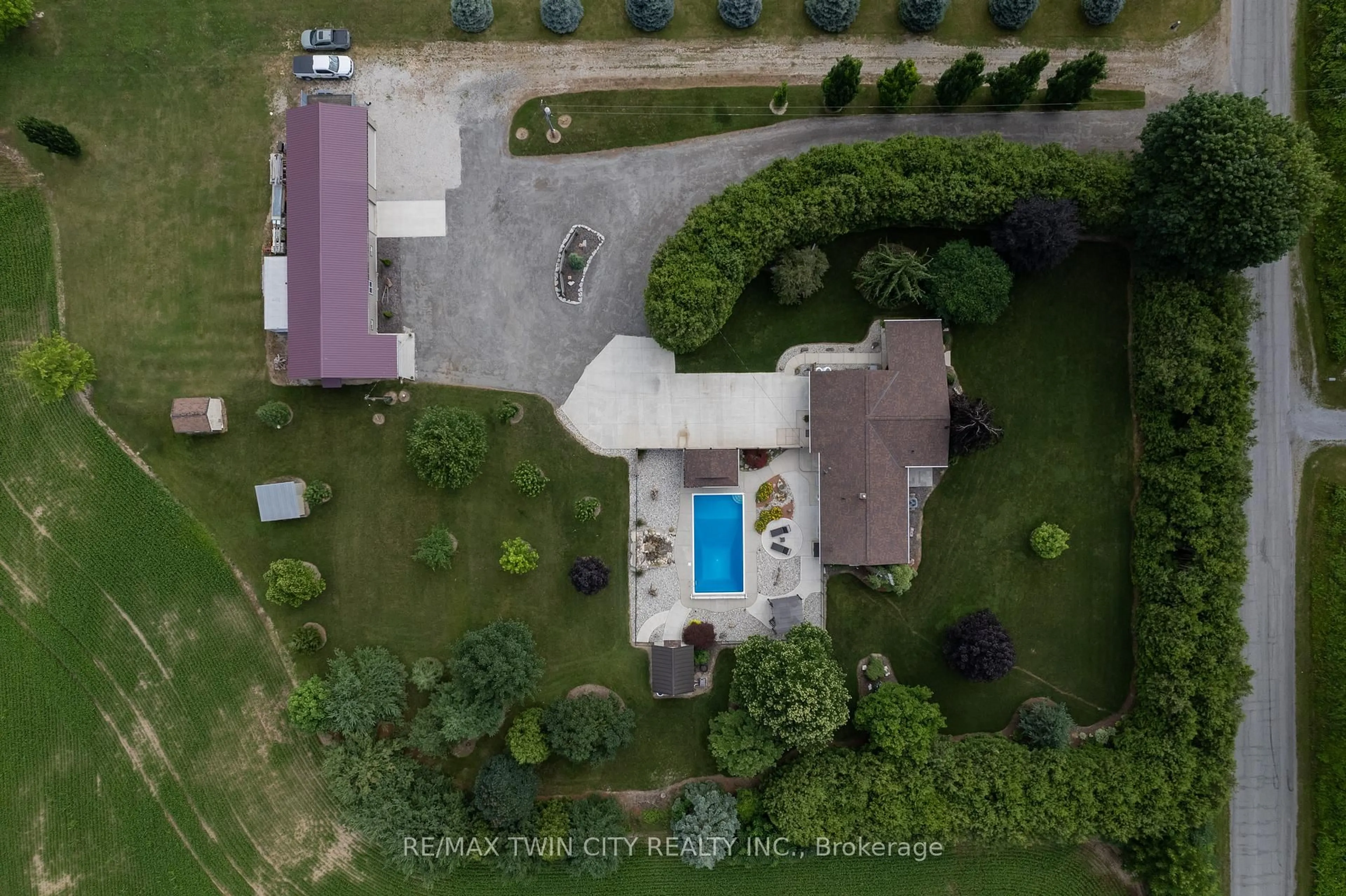 A pic from outside/outdoor area/front of a property/back of a property/a pic from drone, street for 1409 Charlotteville Rd. 5, Norfolk Ontario N3Y 4K1