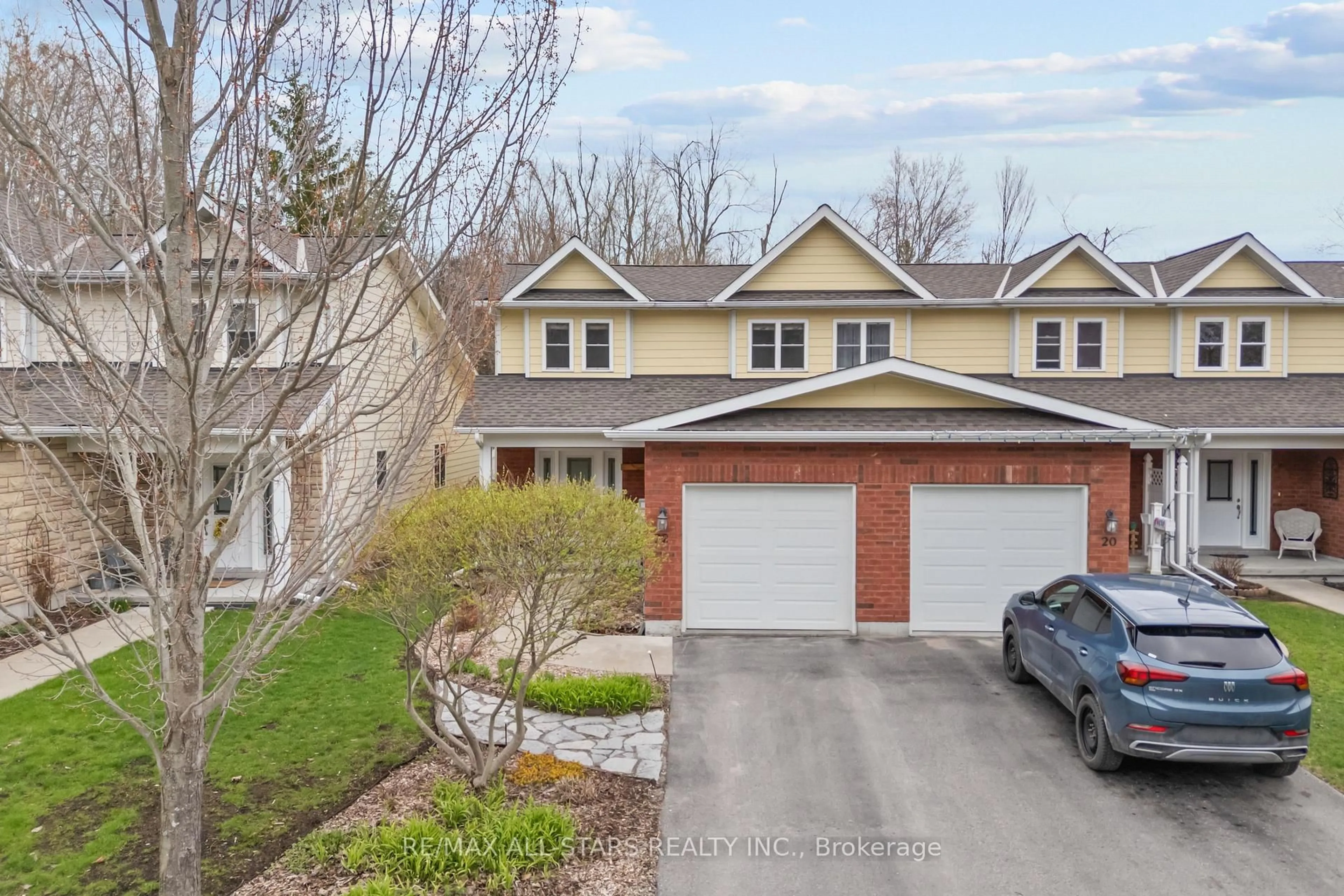 A pic from outside/outdoor area/front of a property/back of a property/a pic from drone, street for 22 Deane St, Kawartha Lakes Ontario K0M 1N0