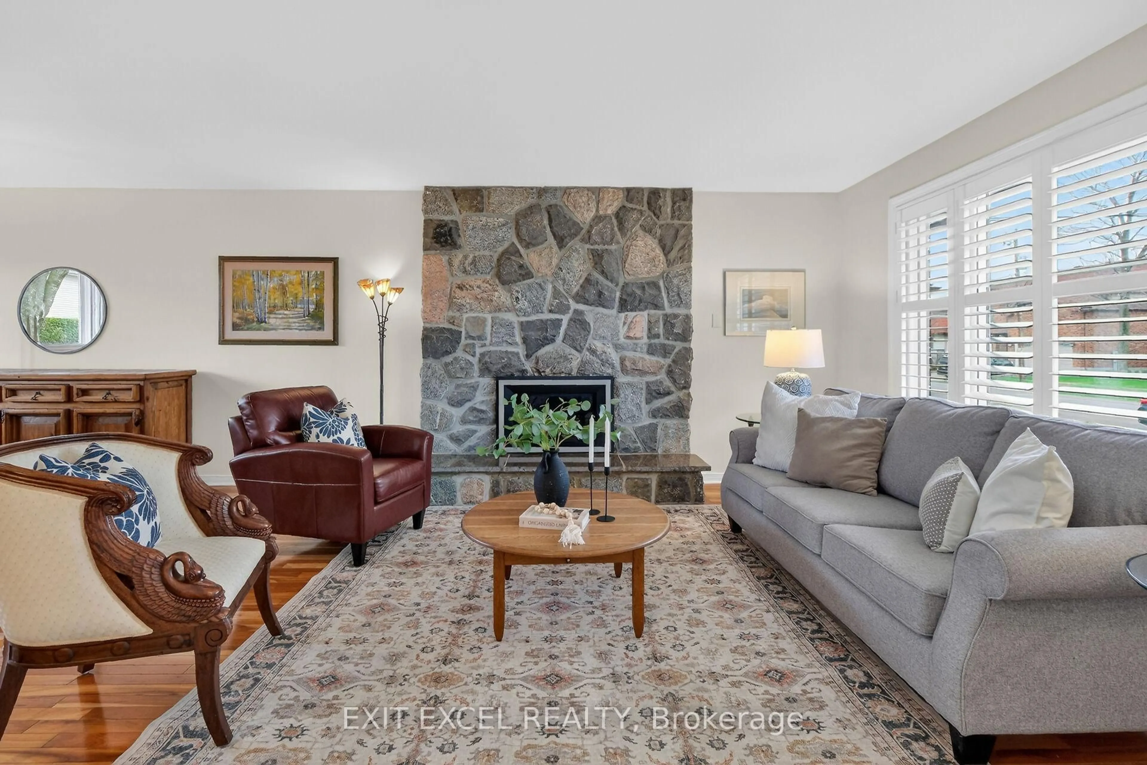 Living room with furniture, unknown for 1554 Rosebella Ave, Ottawa Ontario K1T 1E8
