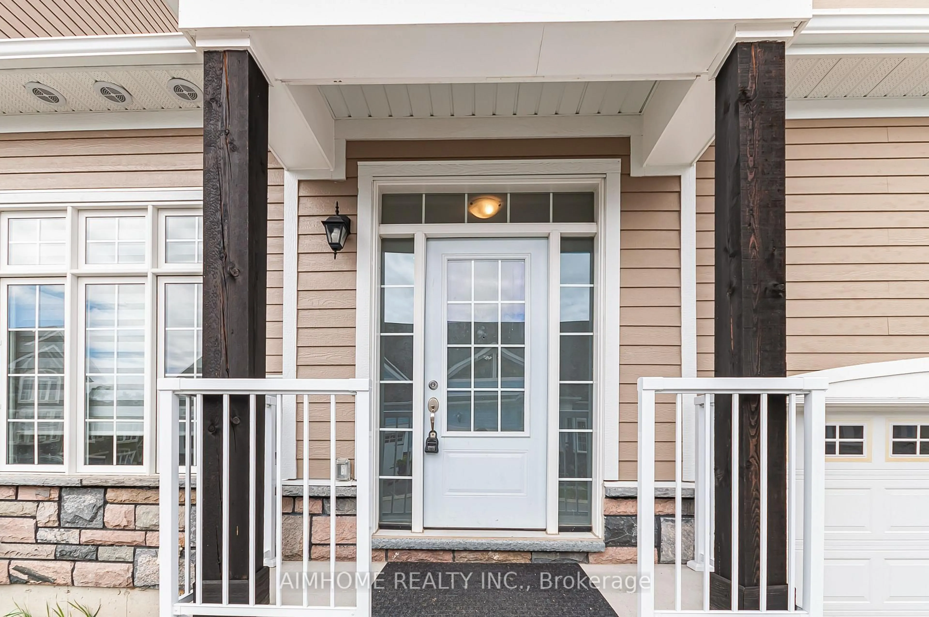 Indoor entryway for 6 Prescott Cres, Bracebridge Ontario P1L 0B7