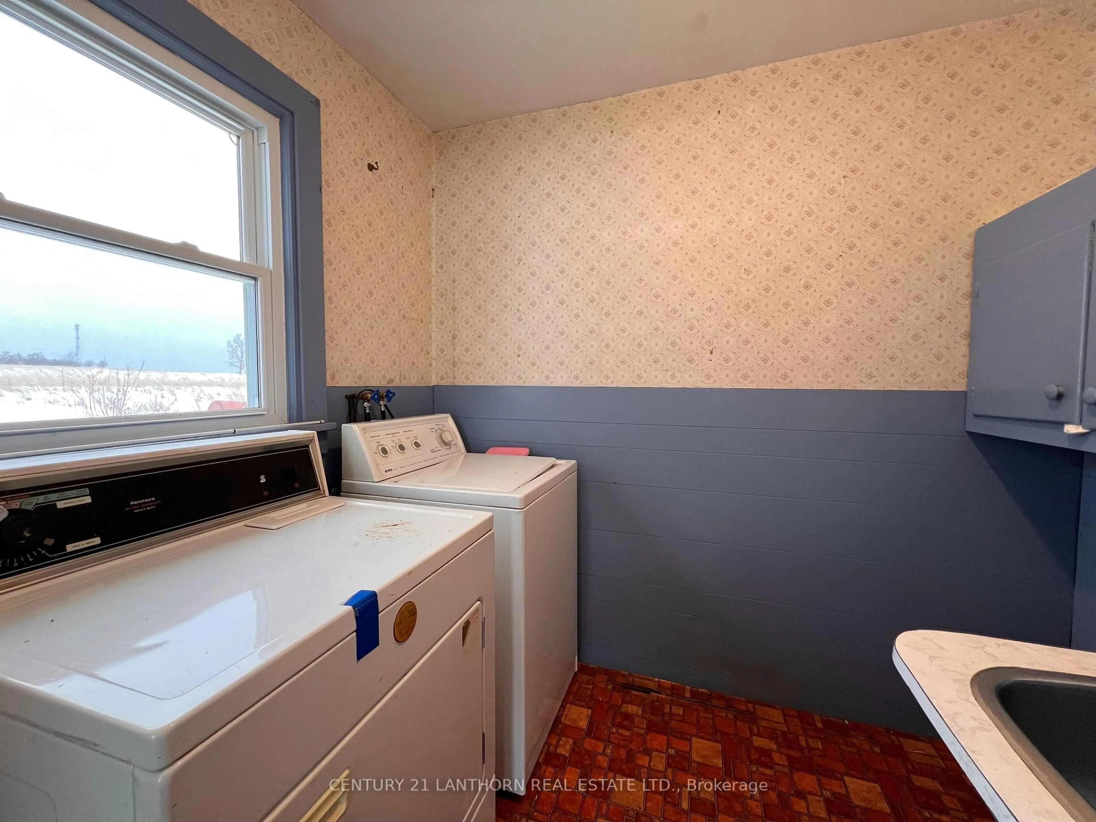 Laundry room for 1205 County Road 18 Rd, Prince Edward County Ontario K0K 1P0