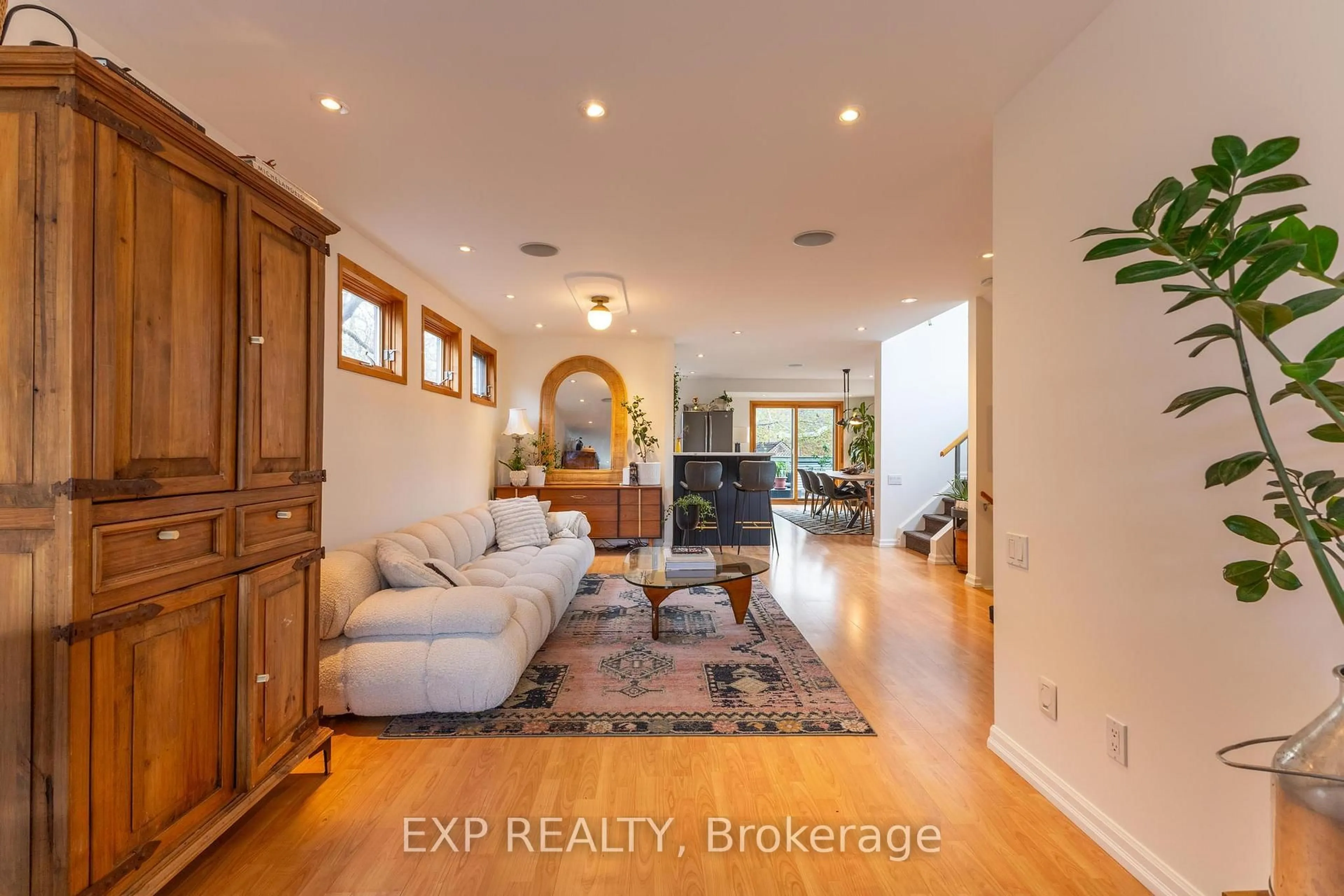 Unknown for 162 Westhaven Cres, Ottawa Ontario K1Z 7G3
