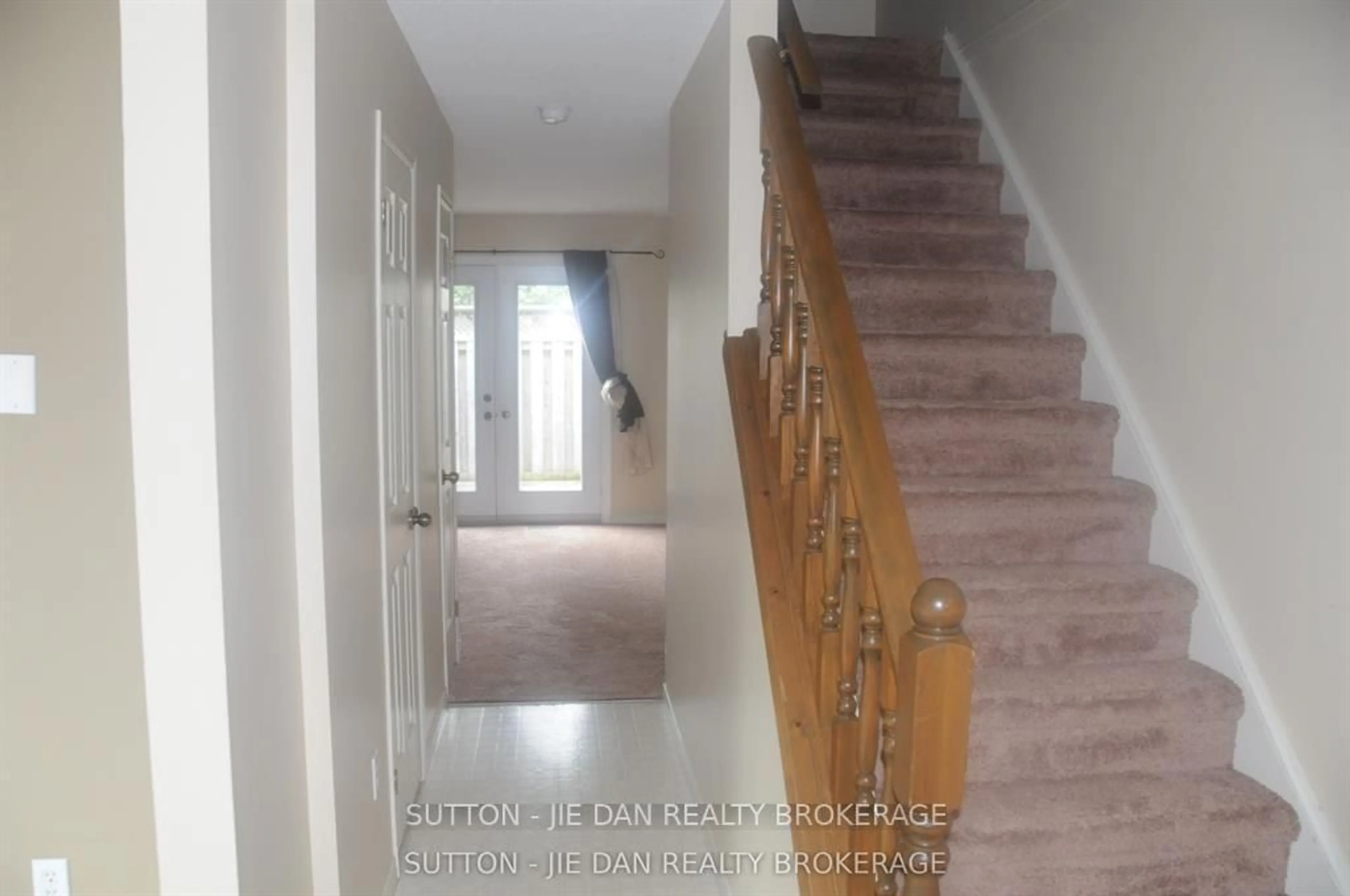 Unknown for 70 CHAPMAN Crt #63, London North Ontario N6G 4Z9