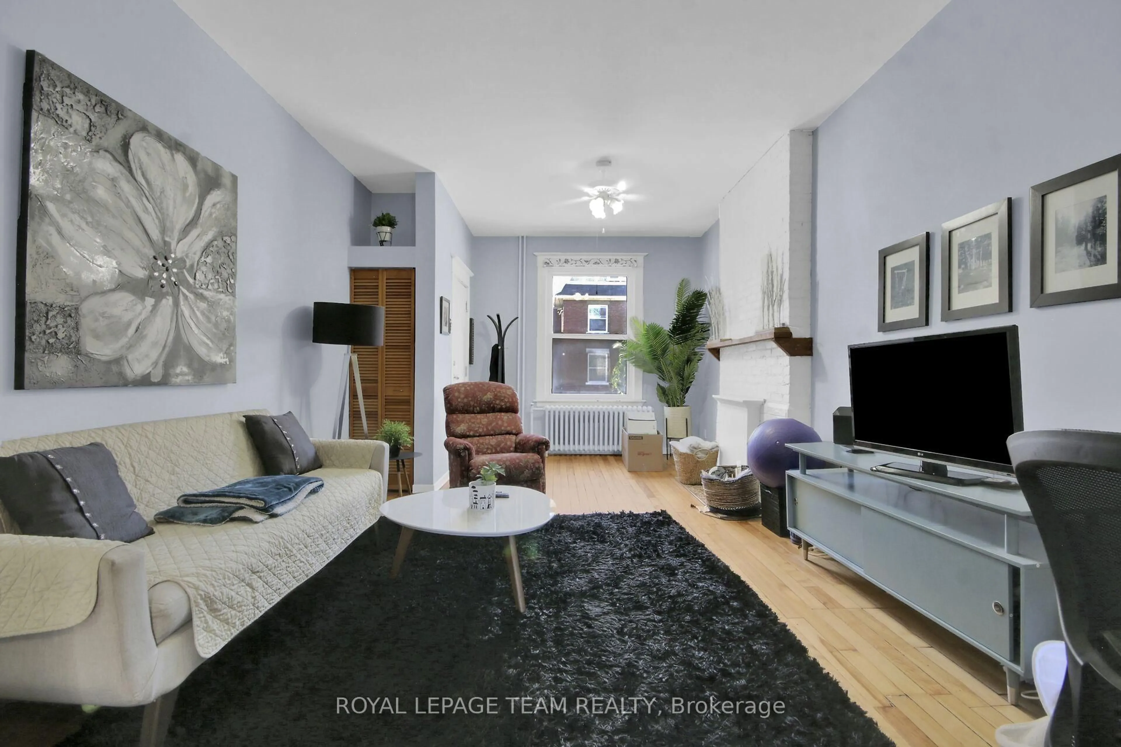 Living room with furniture, unknown for 16-18 Regent St, Ottawa Ontario K1S 2R5