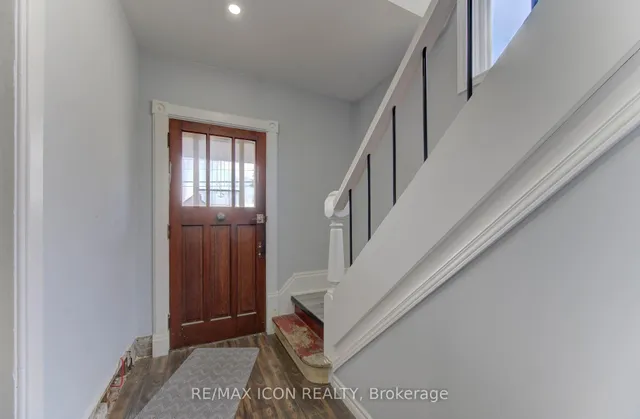 138 Courtland Ave, Kitchener 2