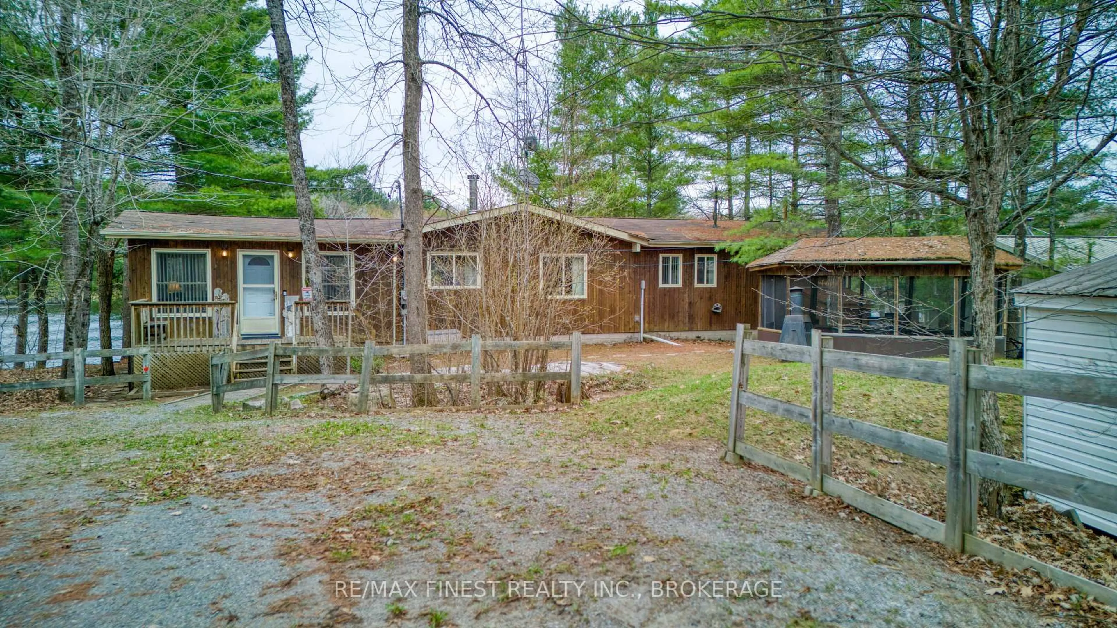 A pic from outside/outdoor area/front of a property/back of a property/a pic from drone, street for 1046 Turner Way, Arden Ontario K0H 1B0