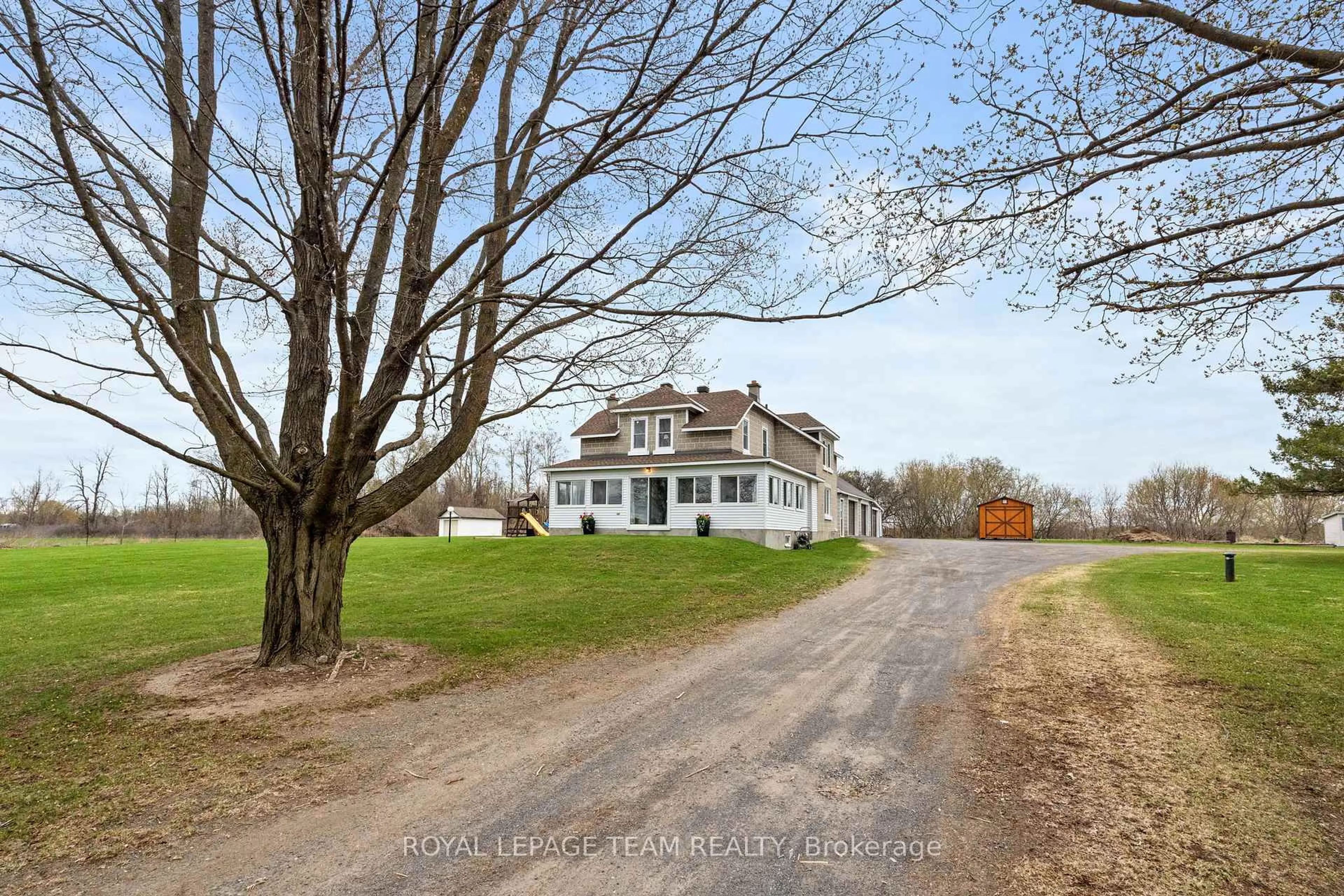 A pic from outside/outdoor area/front of a property/back of a property/a pic from drone, street for 5349 Bowesville Rd, Ottawa Ontario K1X 1B8