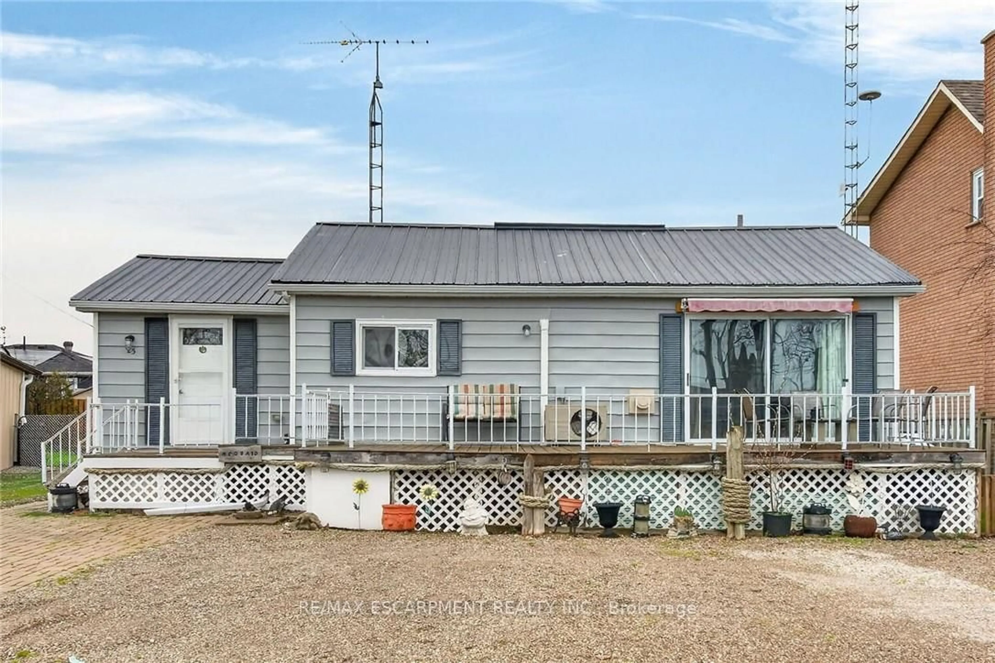 Home with vinyl exterior material, unknown for 25 Melville Lane, Haldimand Ontario N0A 1P0