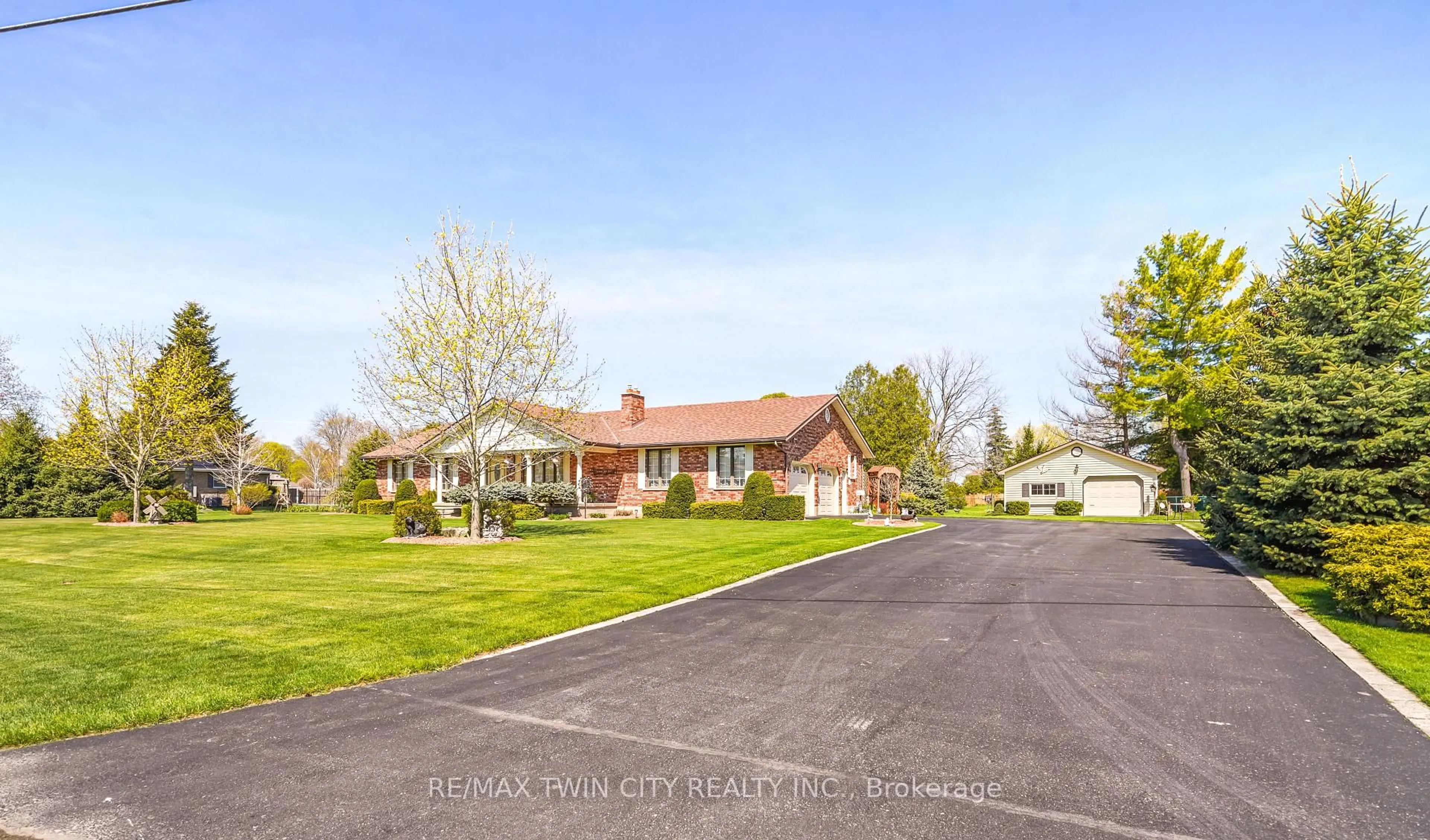 A pic from outside/outdoor area/front of a property/back of a property/a pic from drone, street for 14 Kimberly Rd, Brant Ontario N0E 1A0