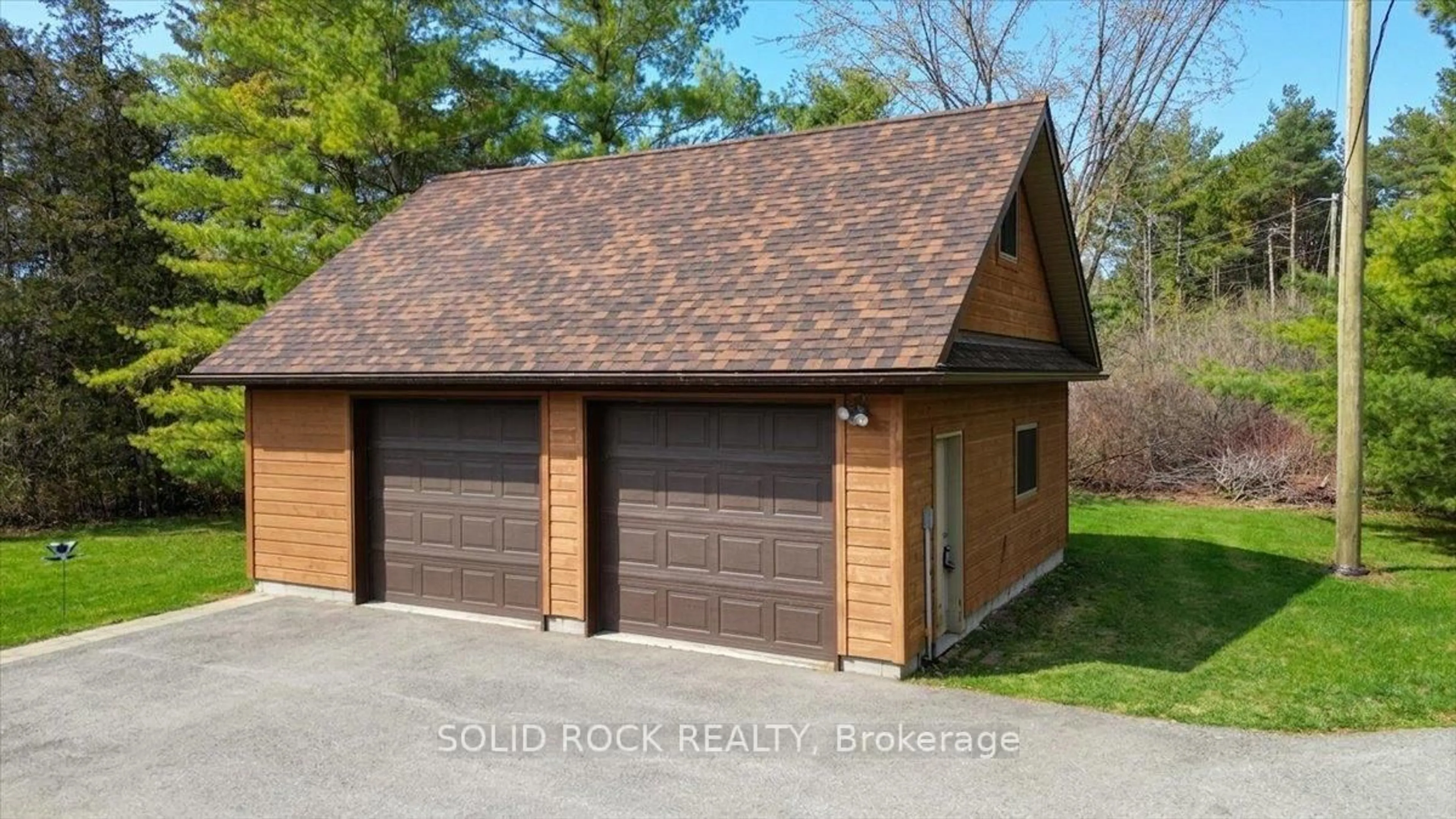 Indoor garage for 41 Johnson Rd, Trent Hills Ontario K0L 1L0