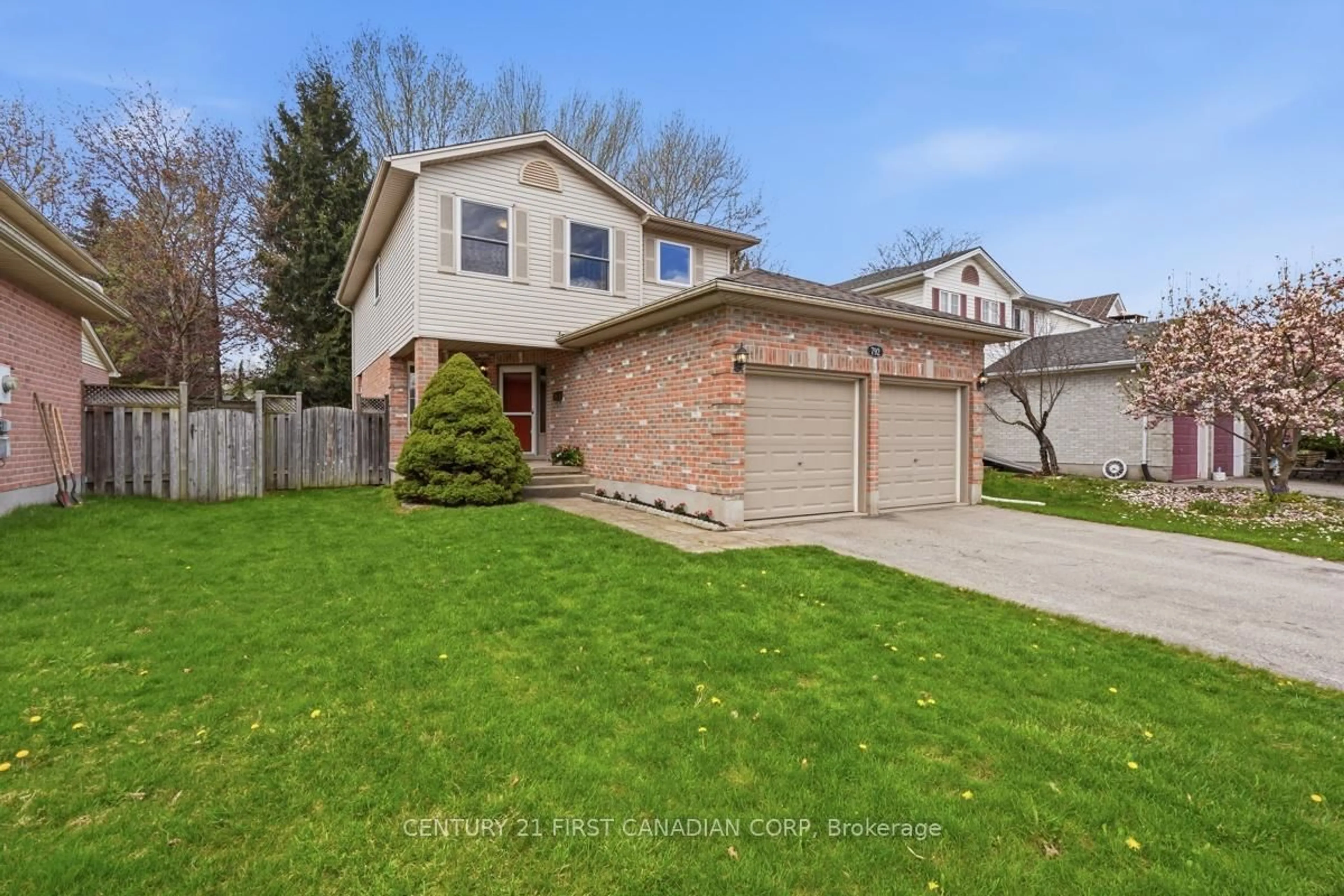 Unknown for 792 Guildwood Blvd, London North Ontario N6H 5G2