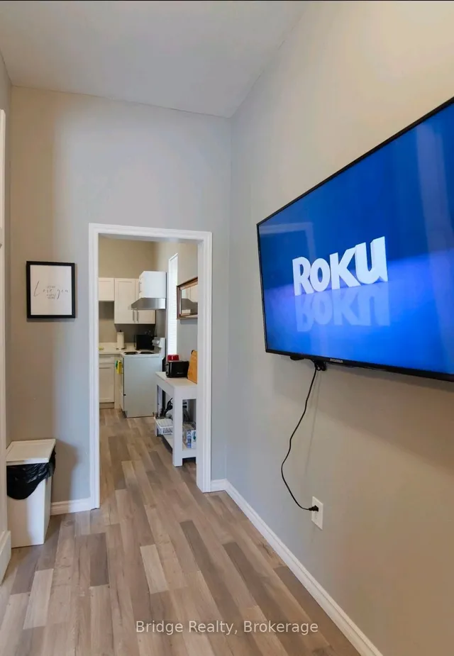 144 Adelaide St, London East 3