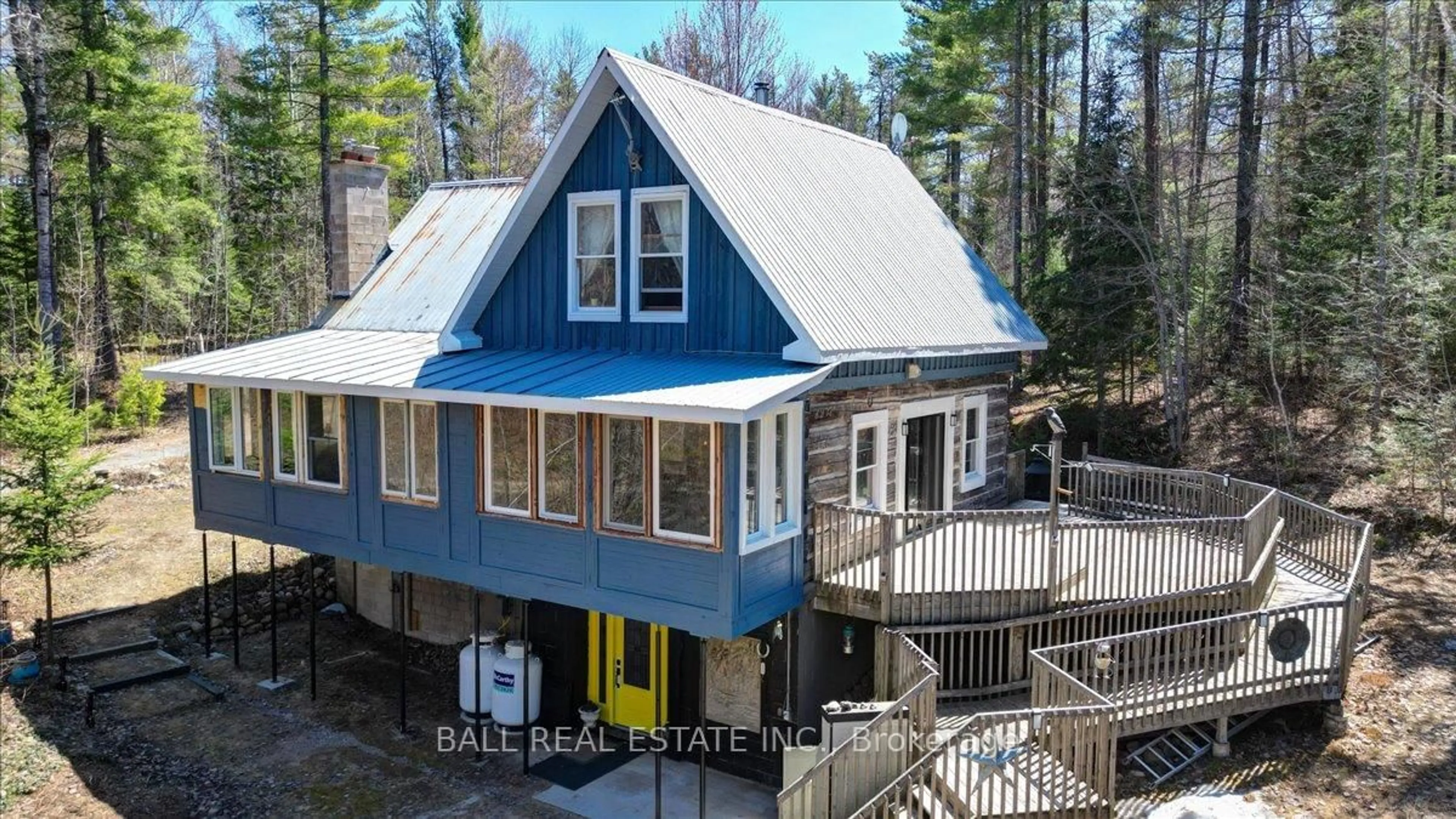 A pic from outside/outdoor area/front of a property/back of a property/a pic from drone, unknown for 735 Smaglinski-Stoppa Pkwy, Wilno Ontario K0J 2N0