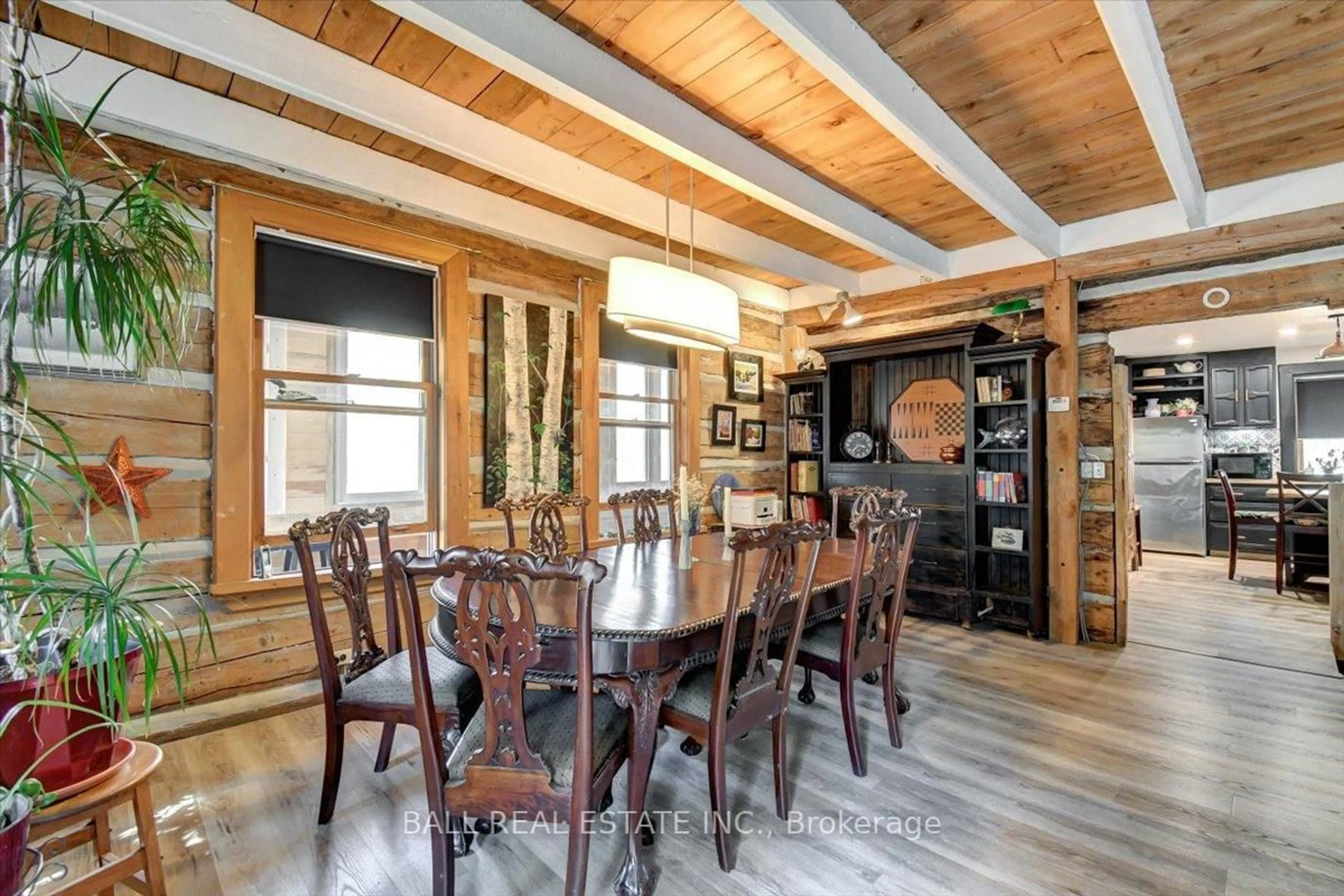 Dining room, wood/laminate floor for 735 Smaglinski-Stoppa Pkwy, Wilno Ontario K0J 2N0