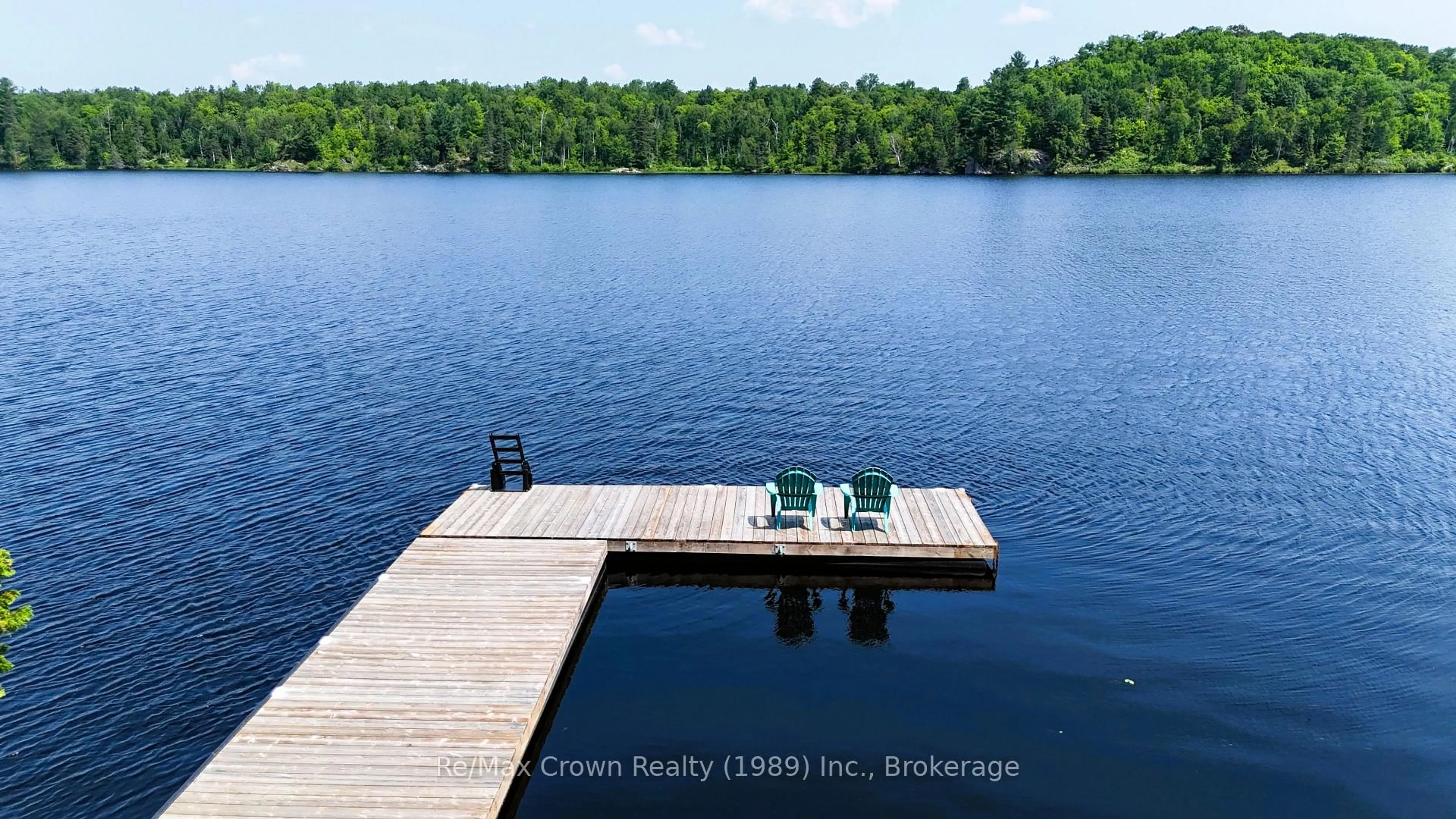 A pic from outside/outdoor area/front of a property/back of a property/a pic from drone, water/lake/river/ocean view for 108 Murphy Dr, Parry Sound Remote Area Ontario P0H 1N0