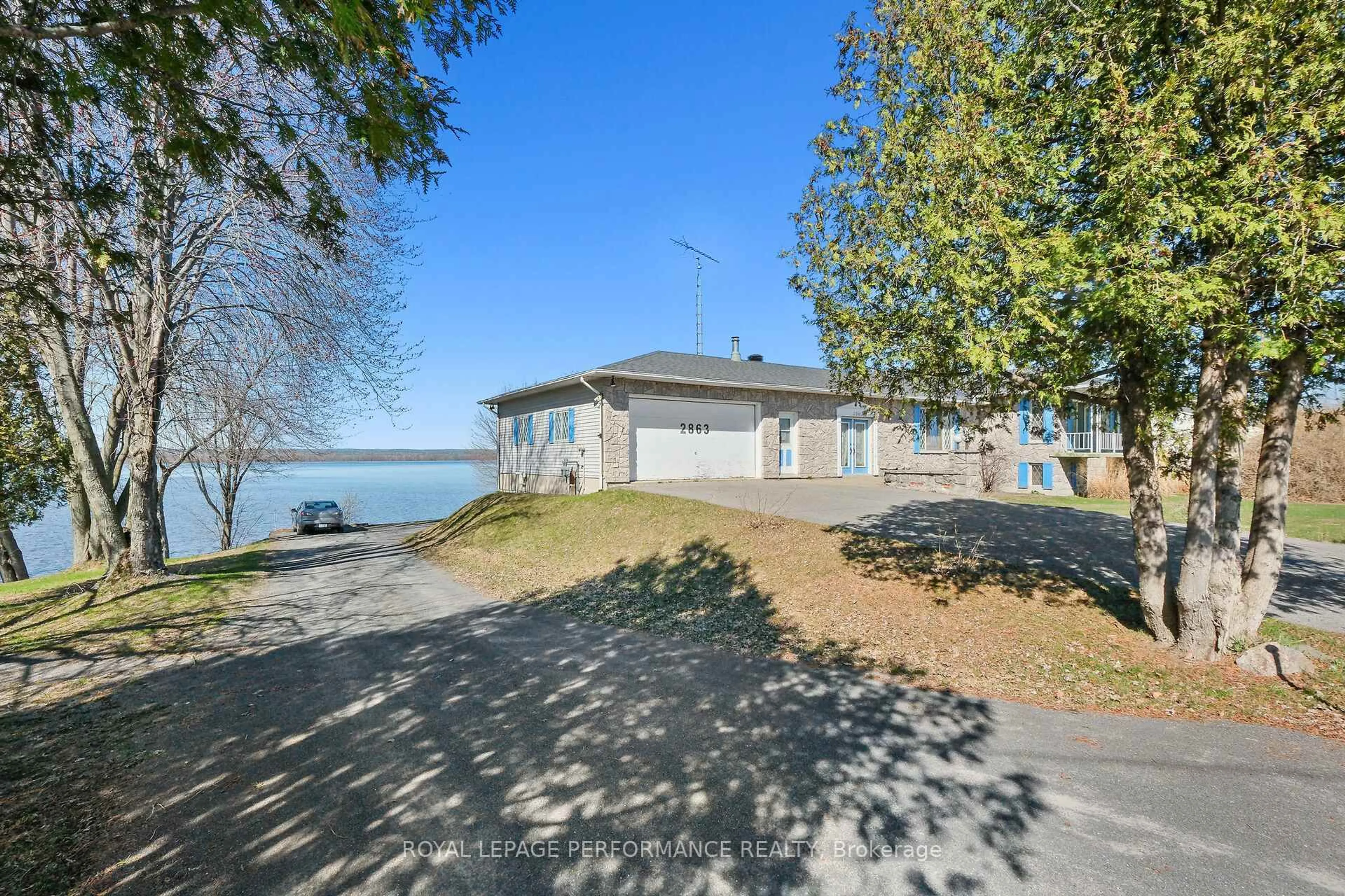 Patio, water/lake/river/ocean view for 2863 Rue Principale St, Alfred and Plantagenet Ontario K0A 3K0