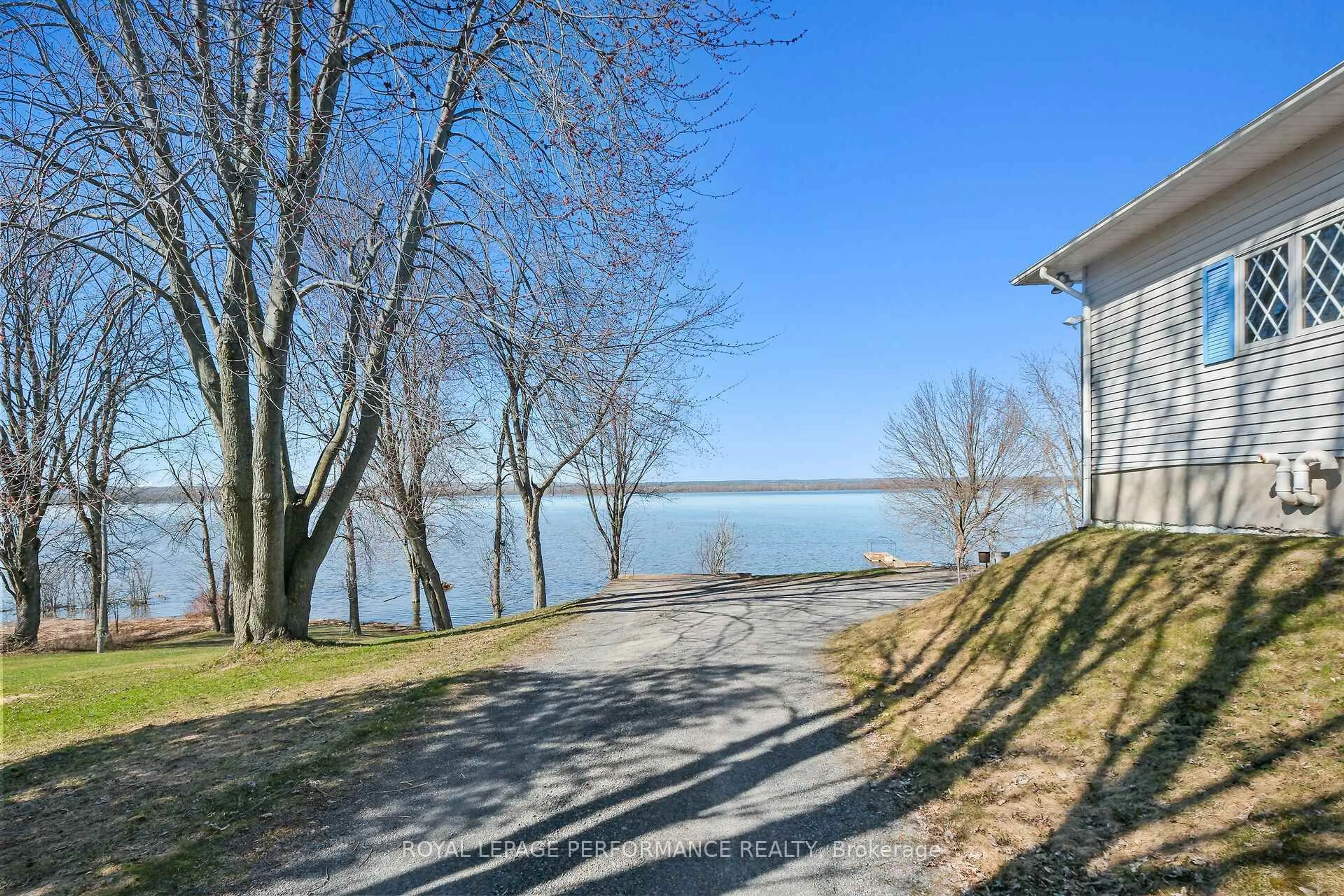 Patio, water/lake/river/ocean view for 2863 Rue Principale St, Alfred and Plantagenet Ontario K0A 3K0
