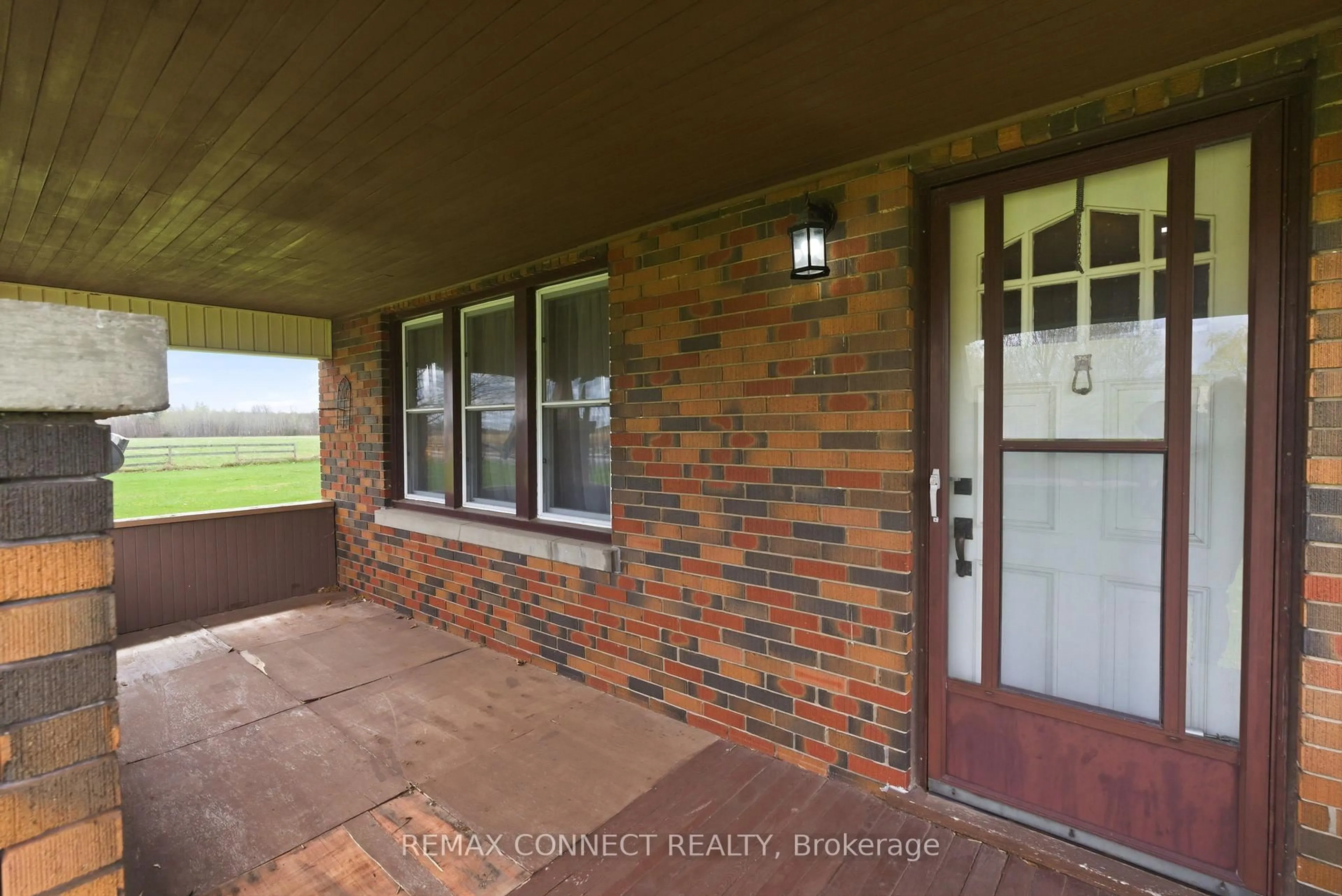 A pic from outside/outdoor area/front of a property/back of a property/a pic from drone, building for 5868 County 65 Rd, Port Hope Ontario L1A 3V5