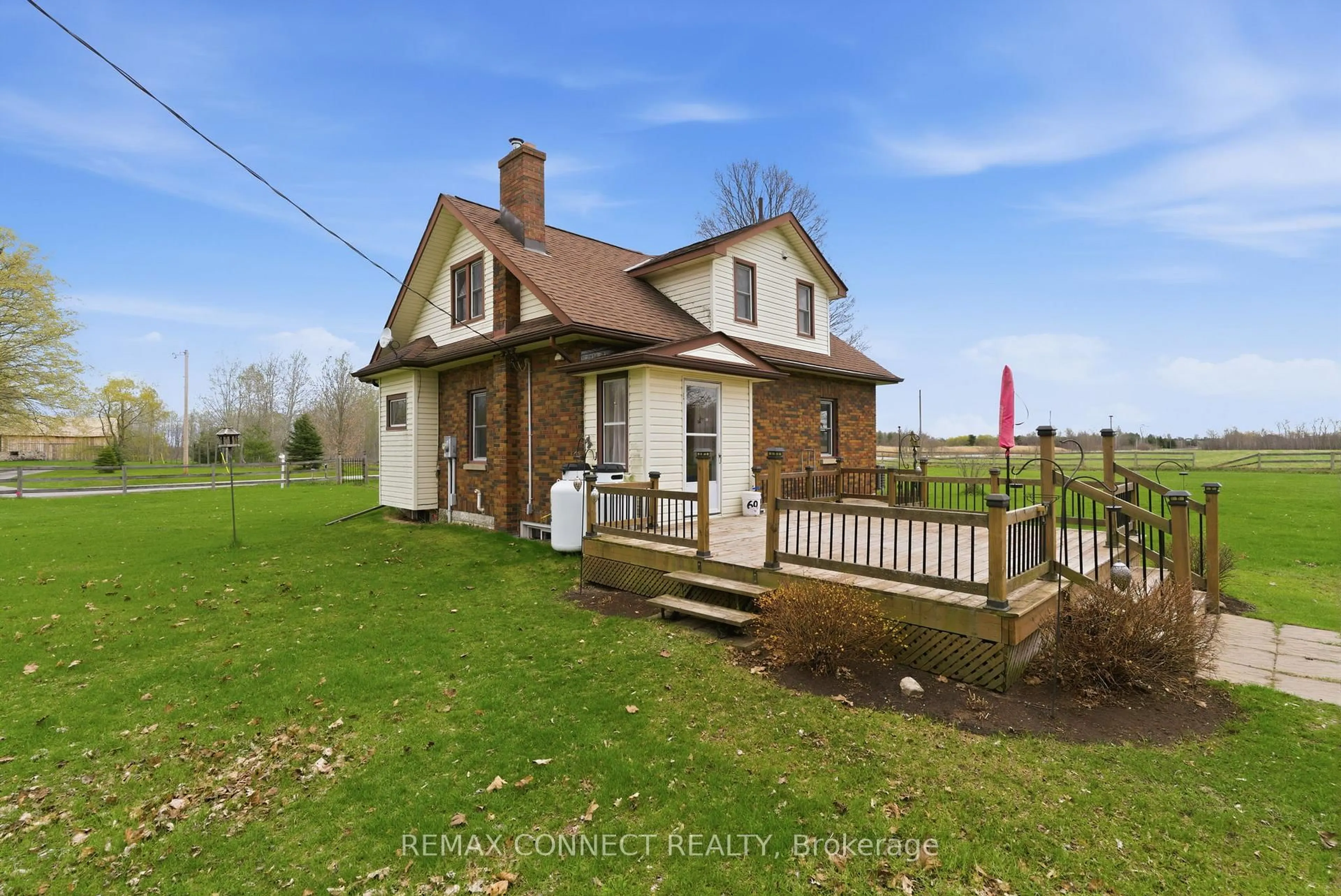 A pic from outside/outdoor area/front of a property/back of a property/a pic from drone, building for 5868 County 65 Rd, Port Hope Ontario L1A 3V5