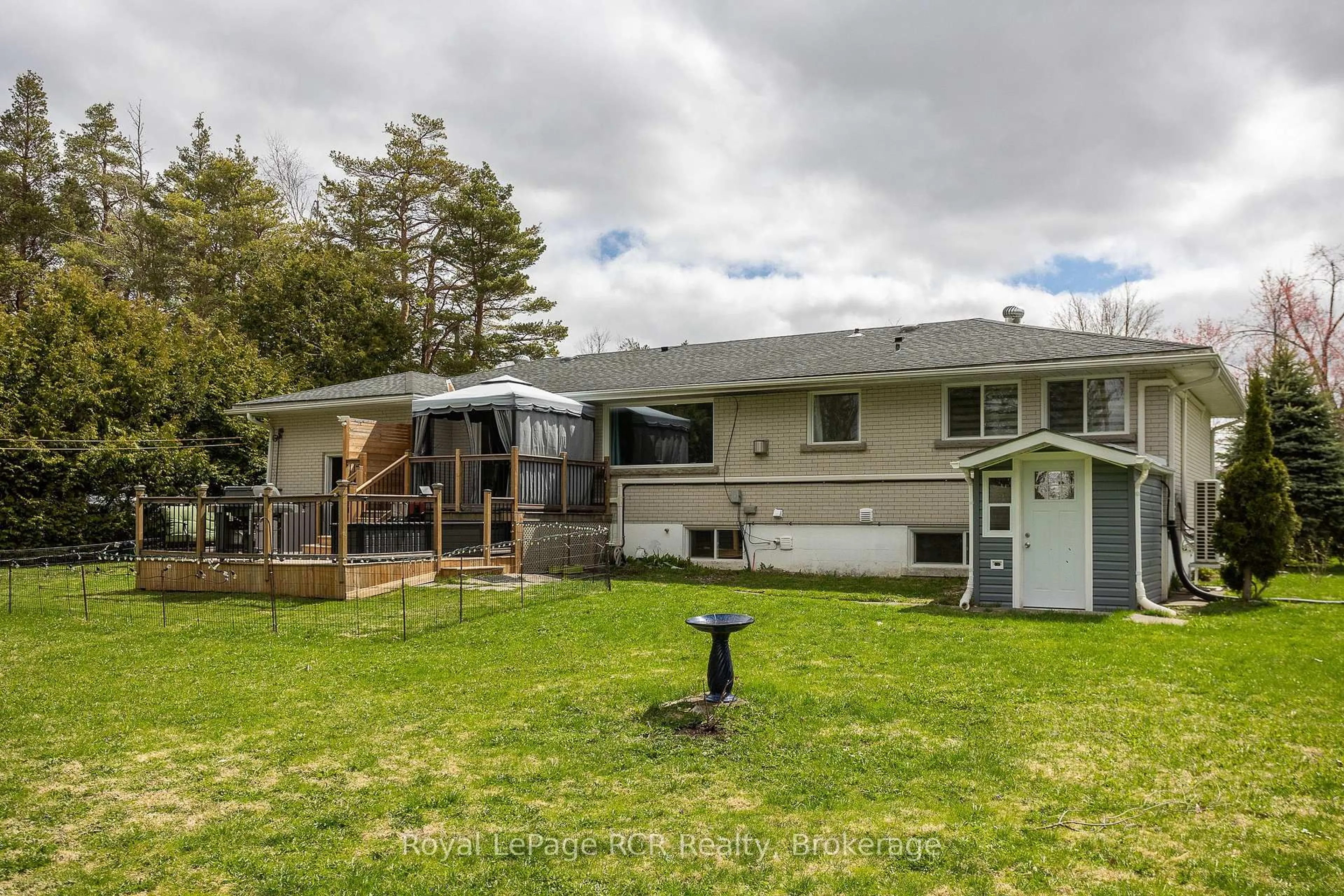 A pic from outside/outdoor area/front of a property/back of a property/a pic from drone, unknown for 500 Main St, Southgate Ontario N0C 1B0