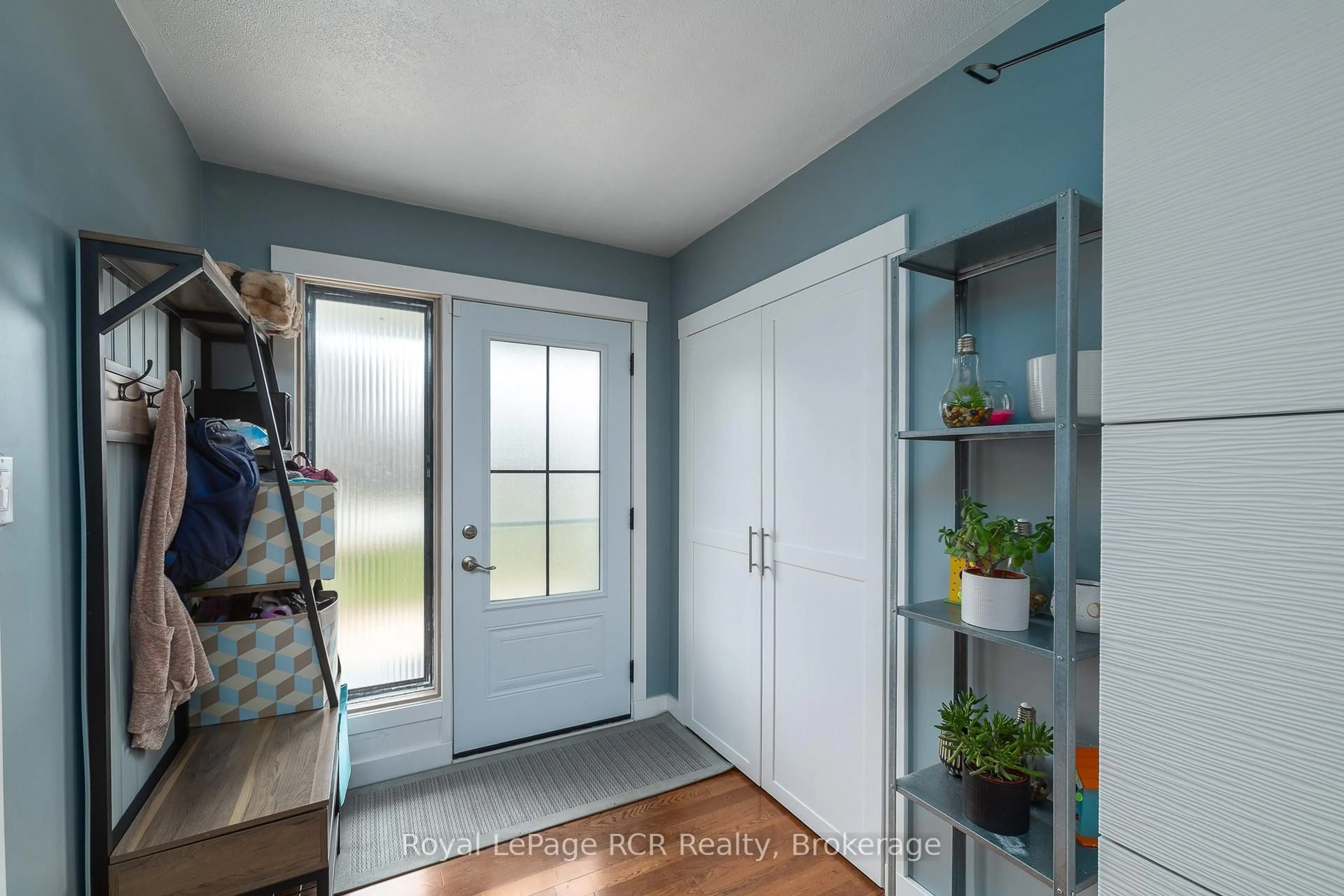 Indoor entryway for 500 Main St, Southgate Ontario N0C 1B0