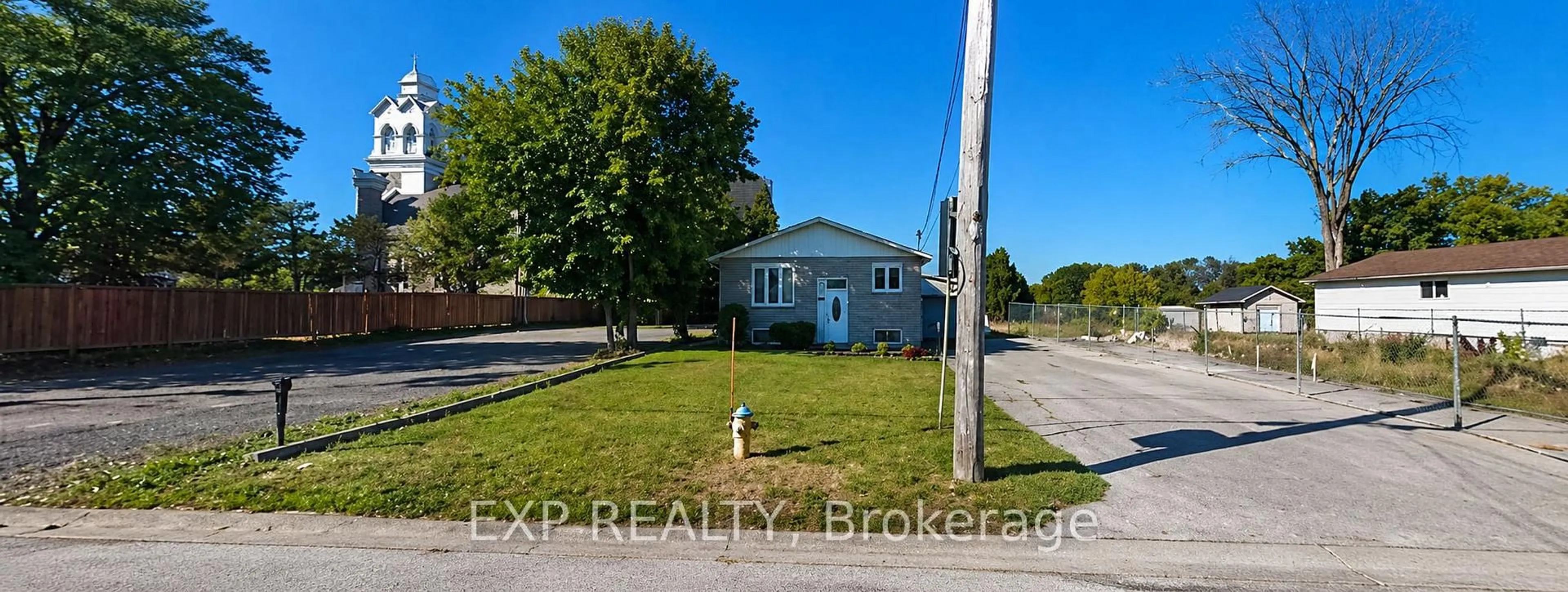 A pic from outside/outdoor area/front of a property/back of a property/a pic from drone, street for 1158 ST PIERRE St, Orleans Ontario K1C 1L5