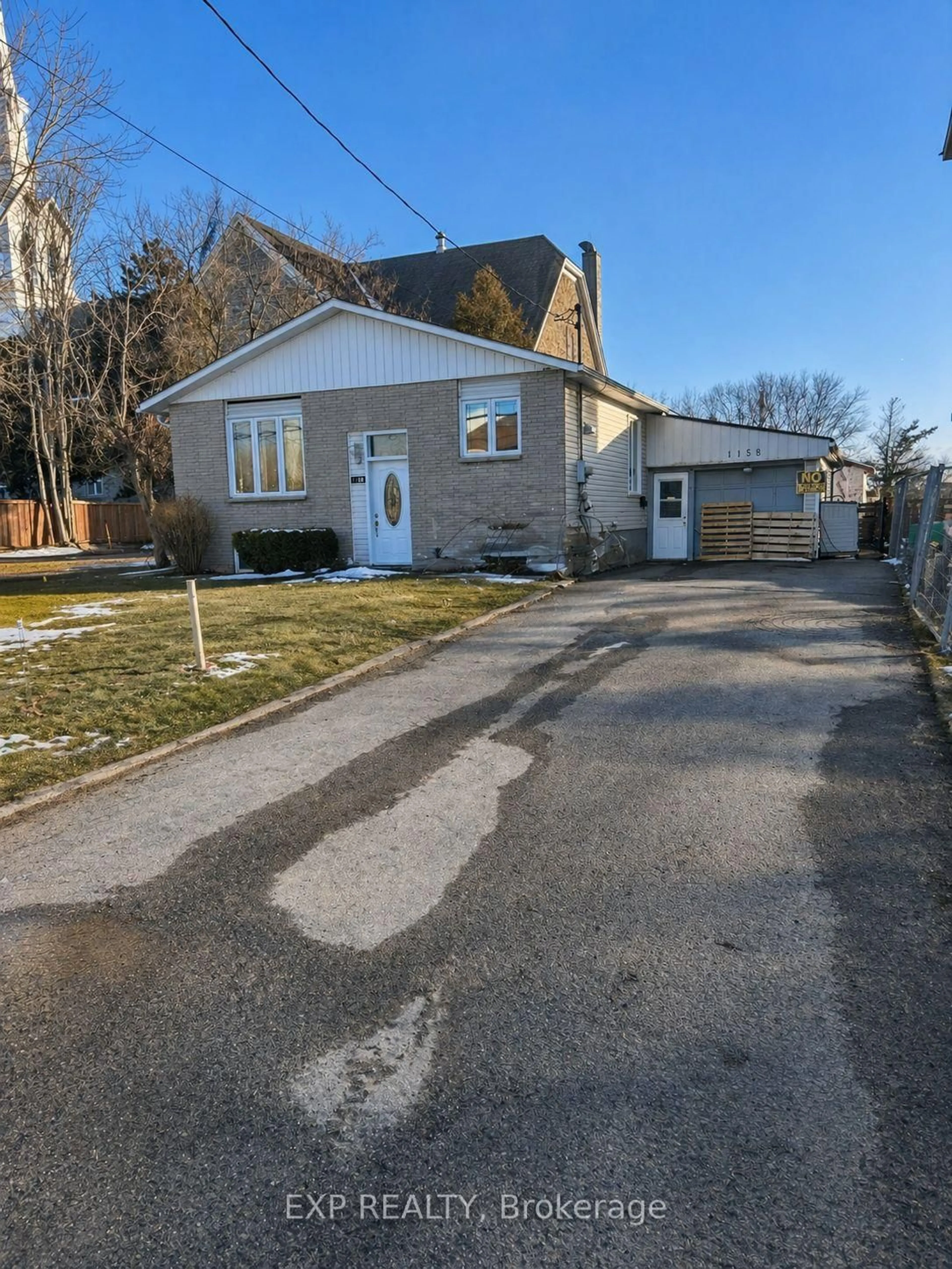 A pic from outside/outdoor area/front of a property/back of a property/a pic from drone, street for 1158 ST PIERRE St, Orleans Ontario K1C 1L5