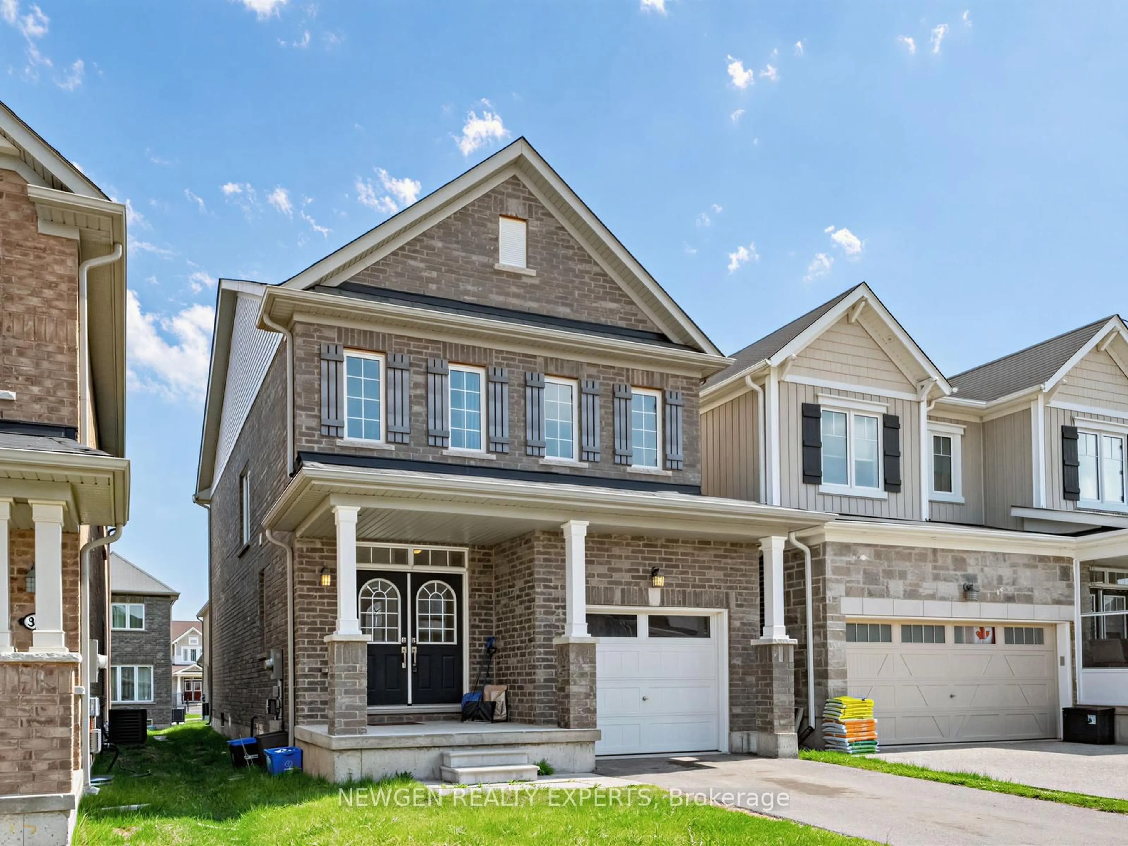 Home with brick exterior material, street for 28 Mccargow Dr, Haldimand Ontario N3W 0C3