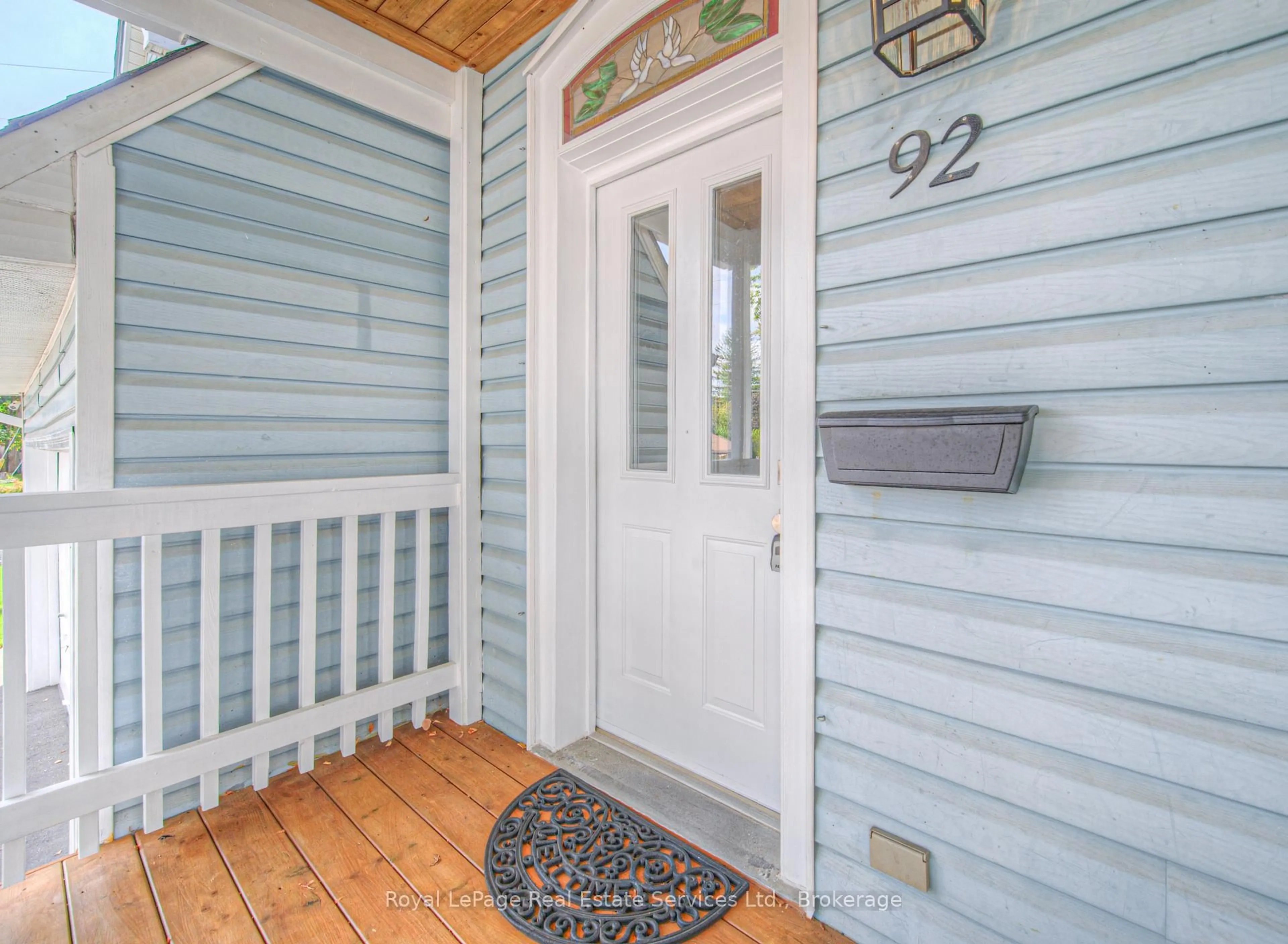Indoor entryway for 92 Adam St, Cambridge Ontario N3C 2K6