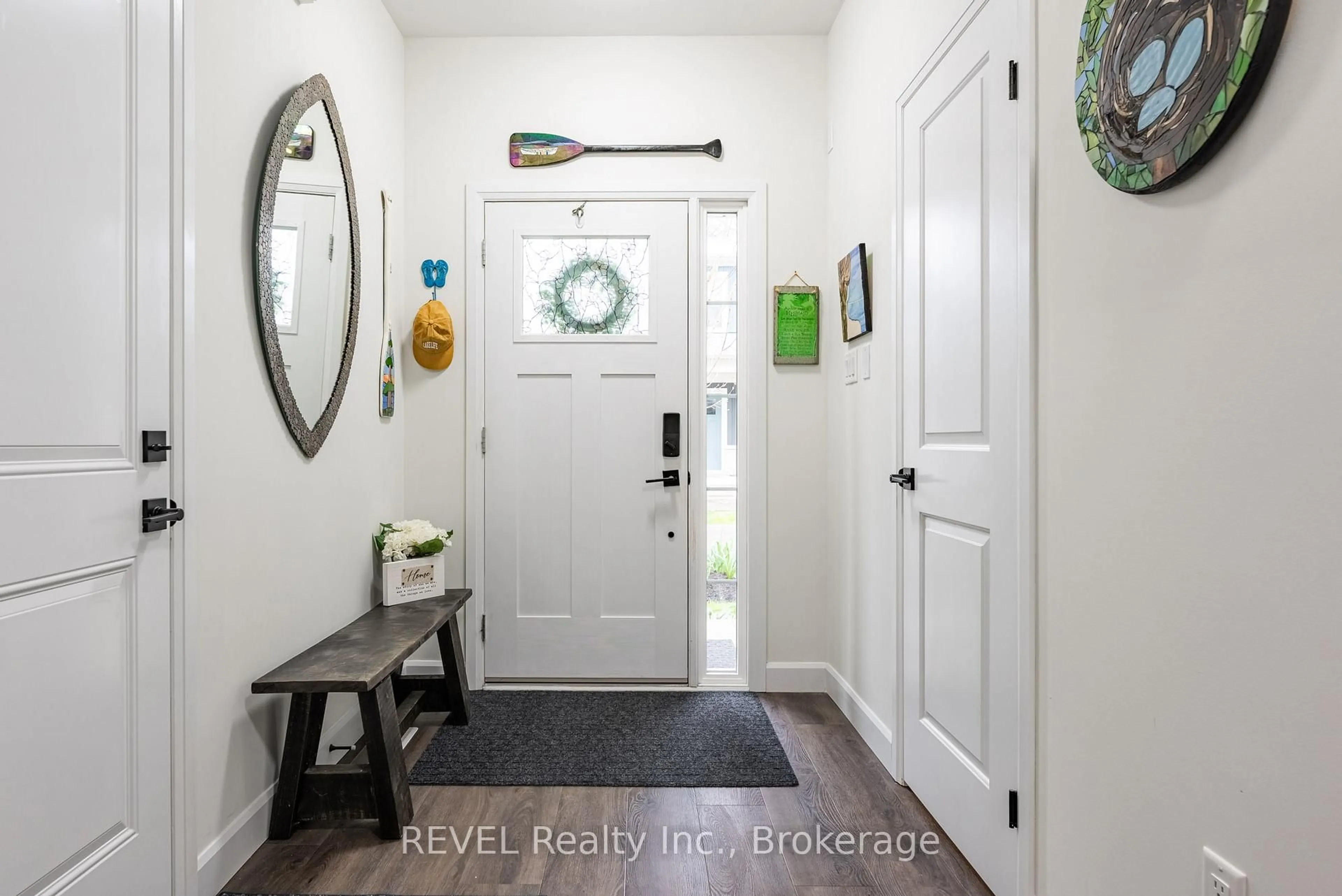 Indoor entryway for 12 Cyclone Way, Fort Erie Ontario L0S 1B0