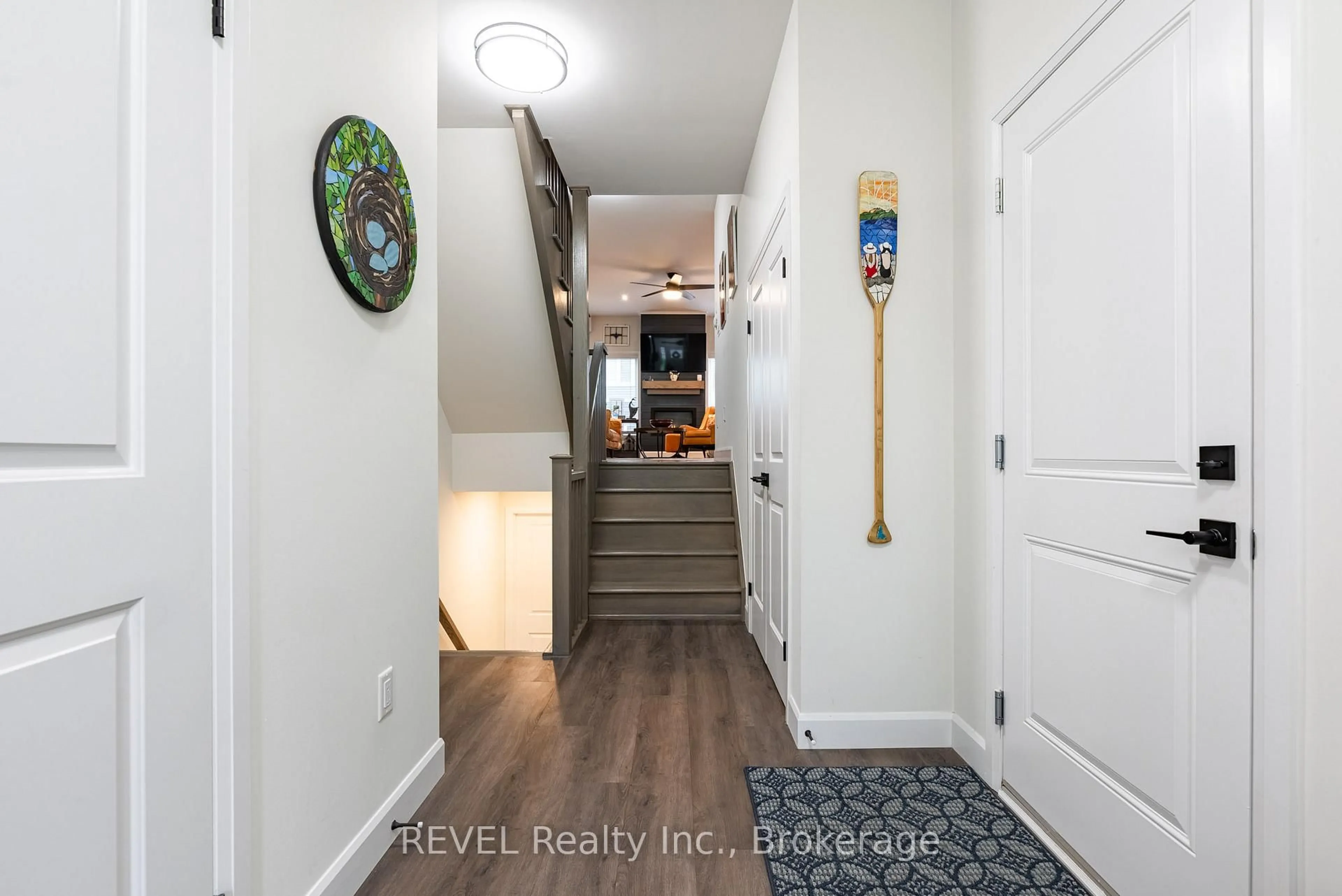 Indoor entryway for 12 Cyclone Way, Fort Erie Ontario L0S 1B0