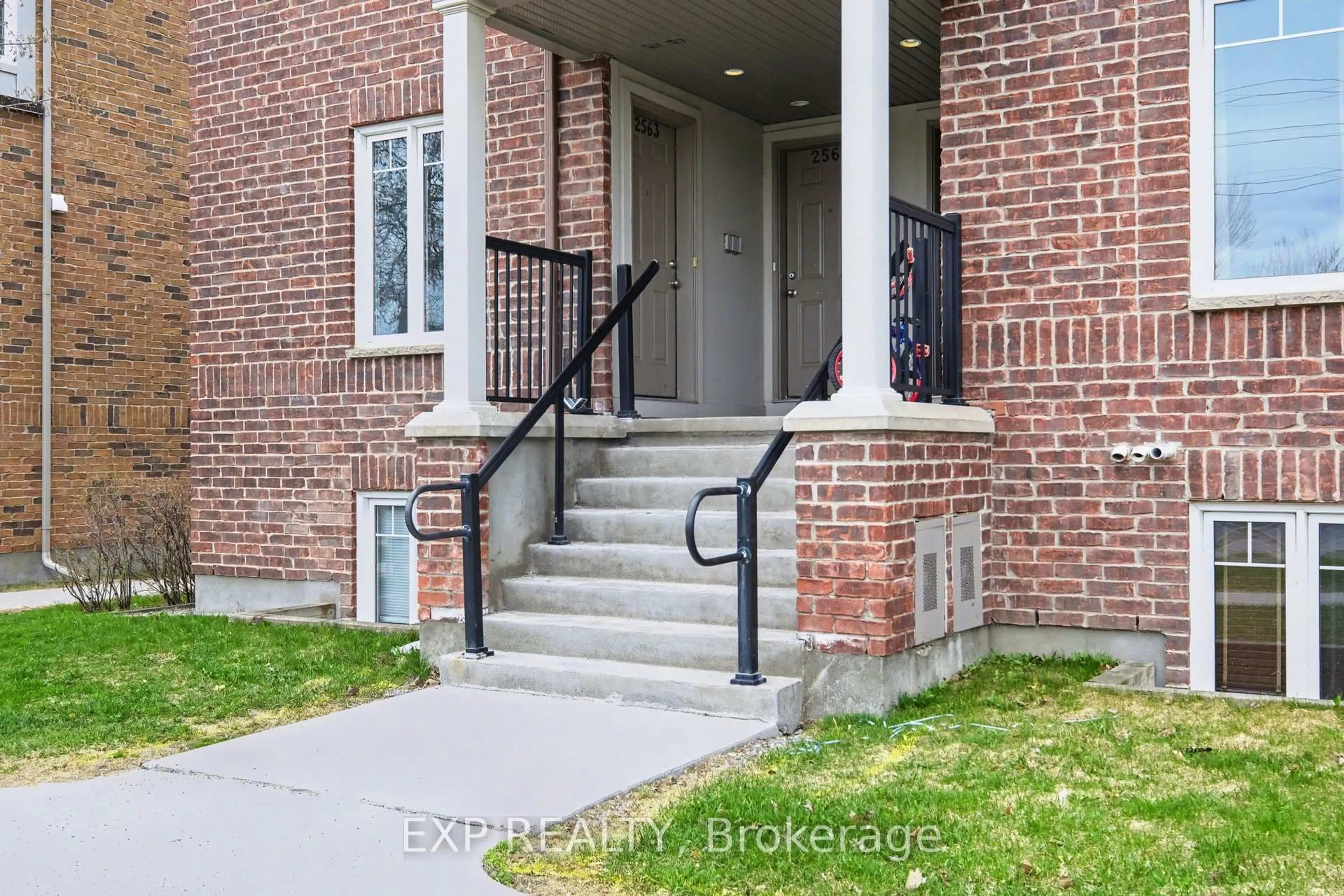 Home with brick exterior material, street for 2563 Longfields Dr, Ottawa Ontario K2J 2L7