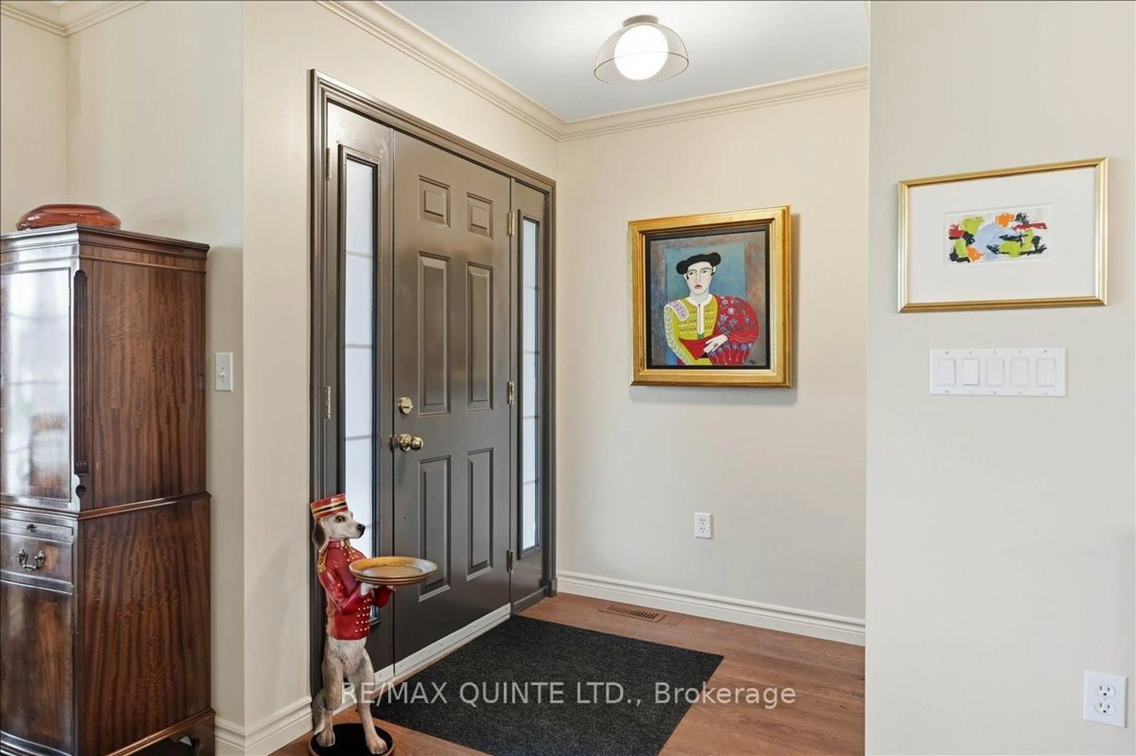 Indoor entryway for 46 Lake Breeze Crt, Prince Edward County Ontario K0K 3L0