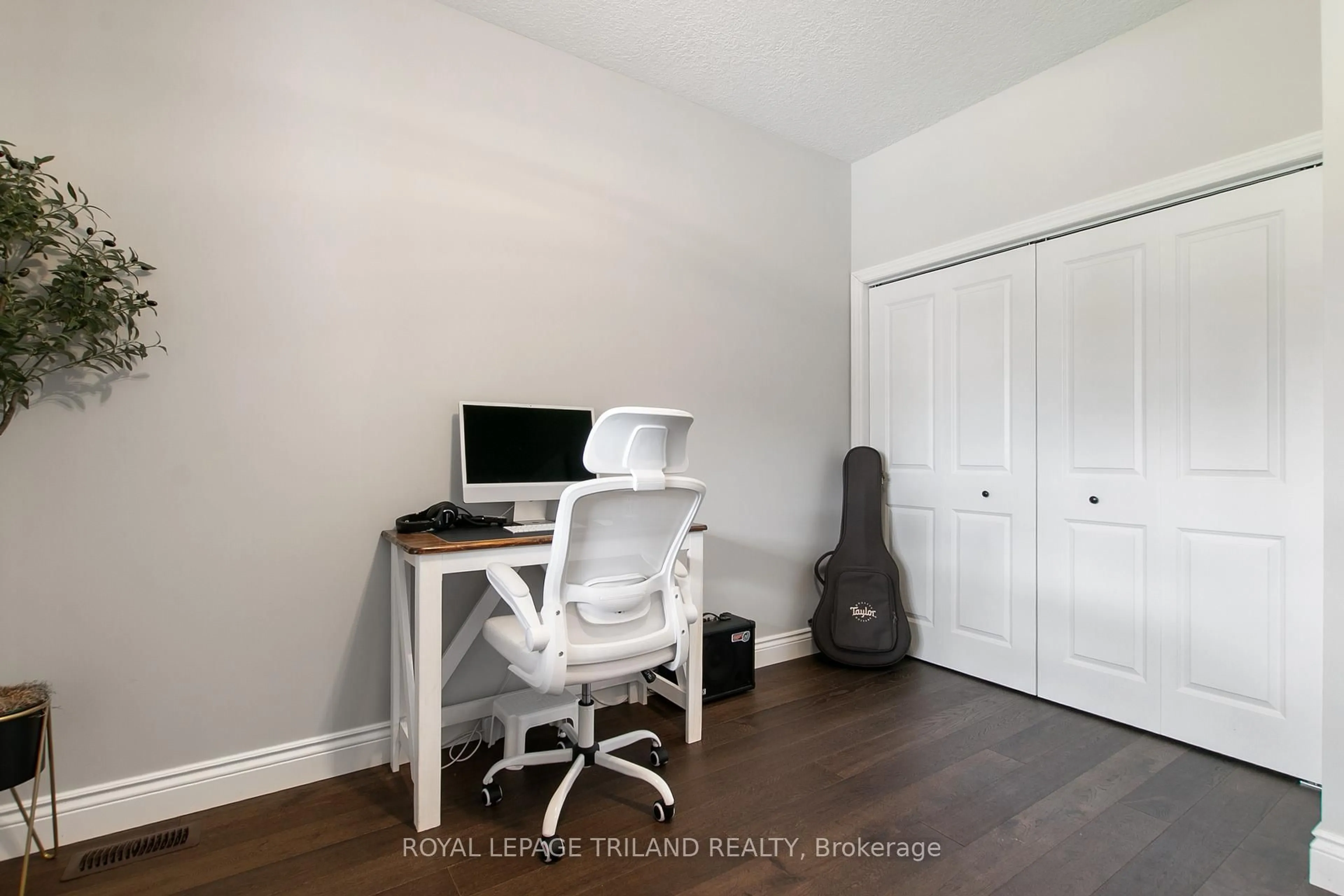 A pic of a room for 76 Coulter Ave, St. Thomas Ontario N5R 5A6