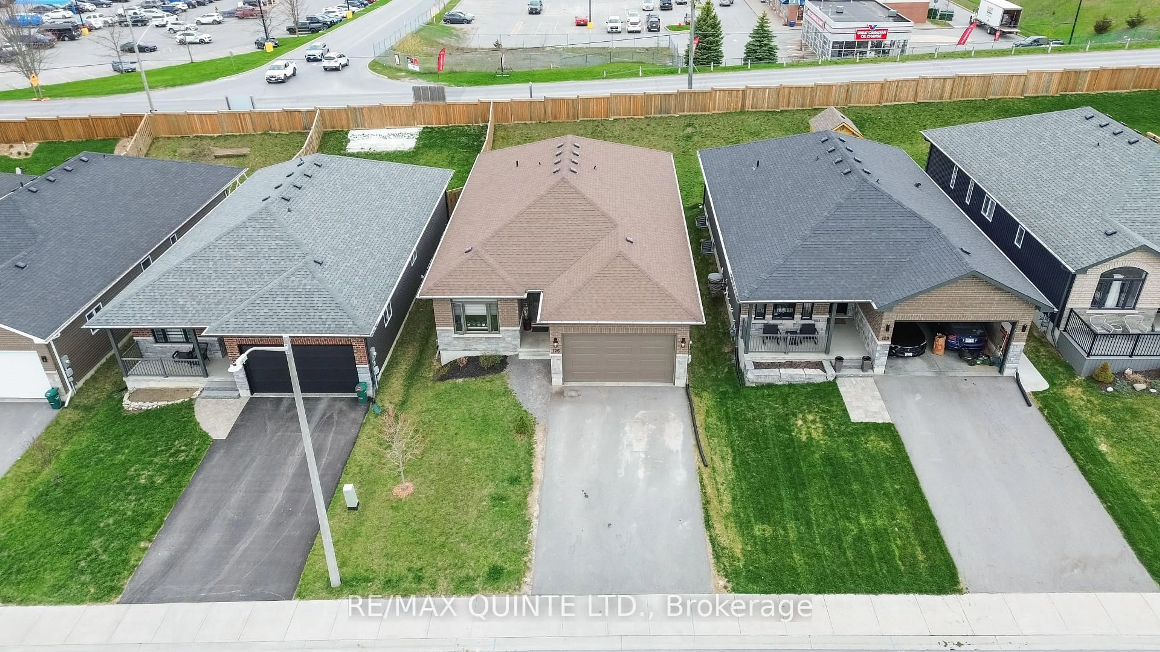 A pic from outside/outdoor area/front of a property/back of a property/a pic from drone, street for 126 Northumberland Blvd, Quinte West Ontario K8V 6W2