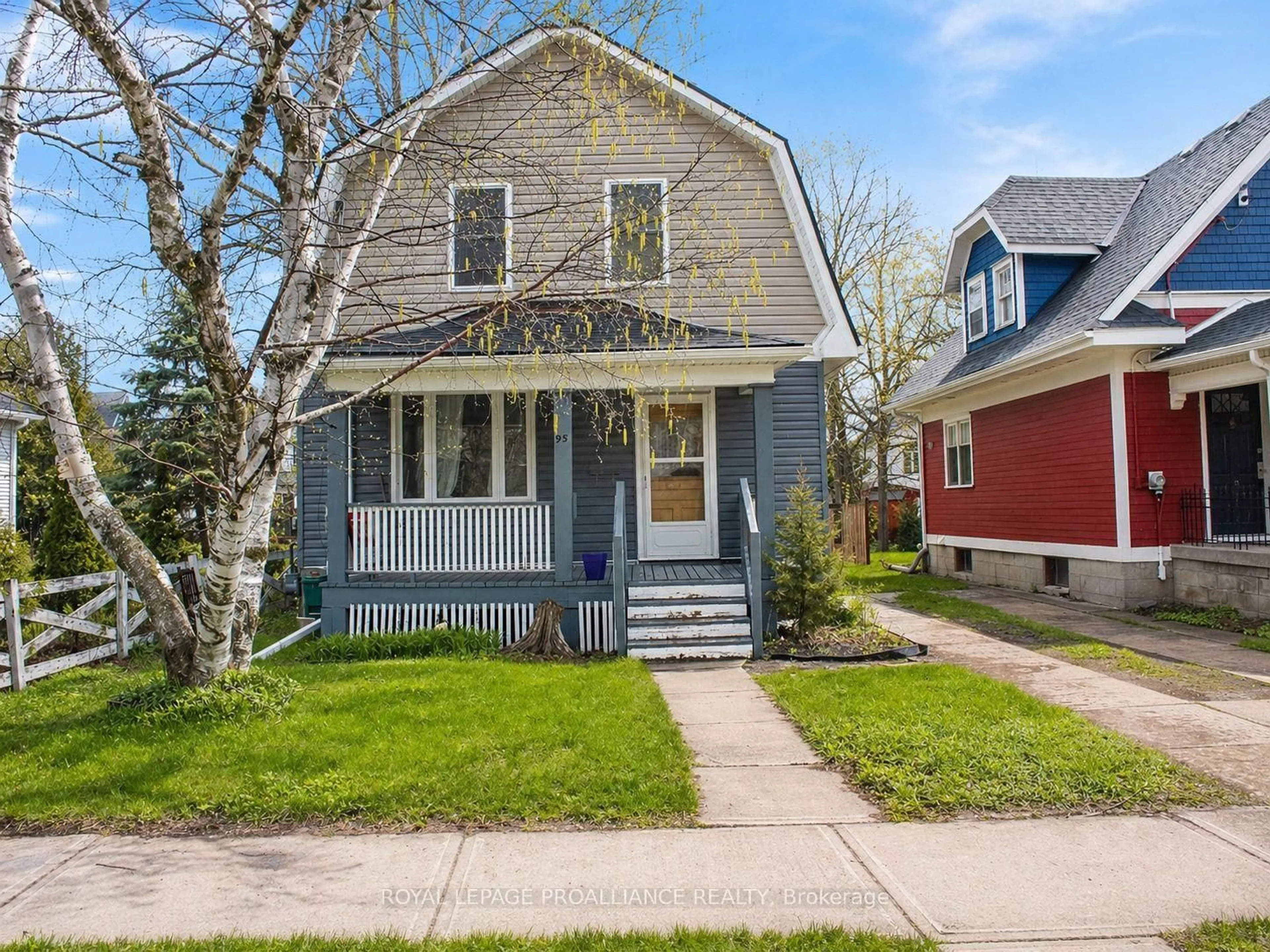 Home with vinyl exterior material, street for 95 Lingham St, Belleville Ontario K8N 3T1