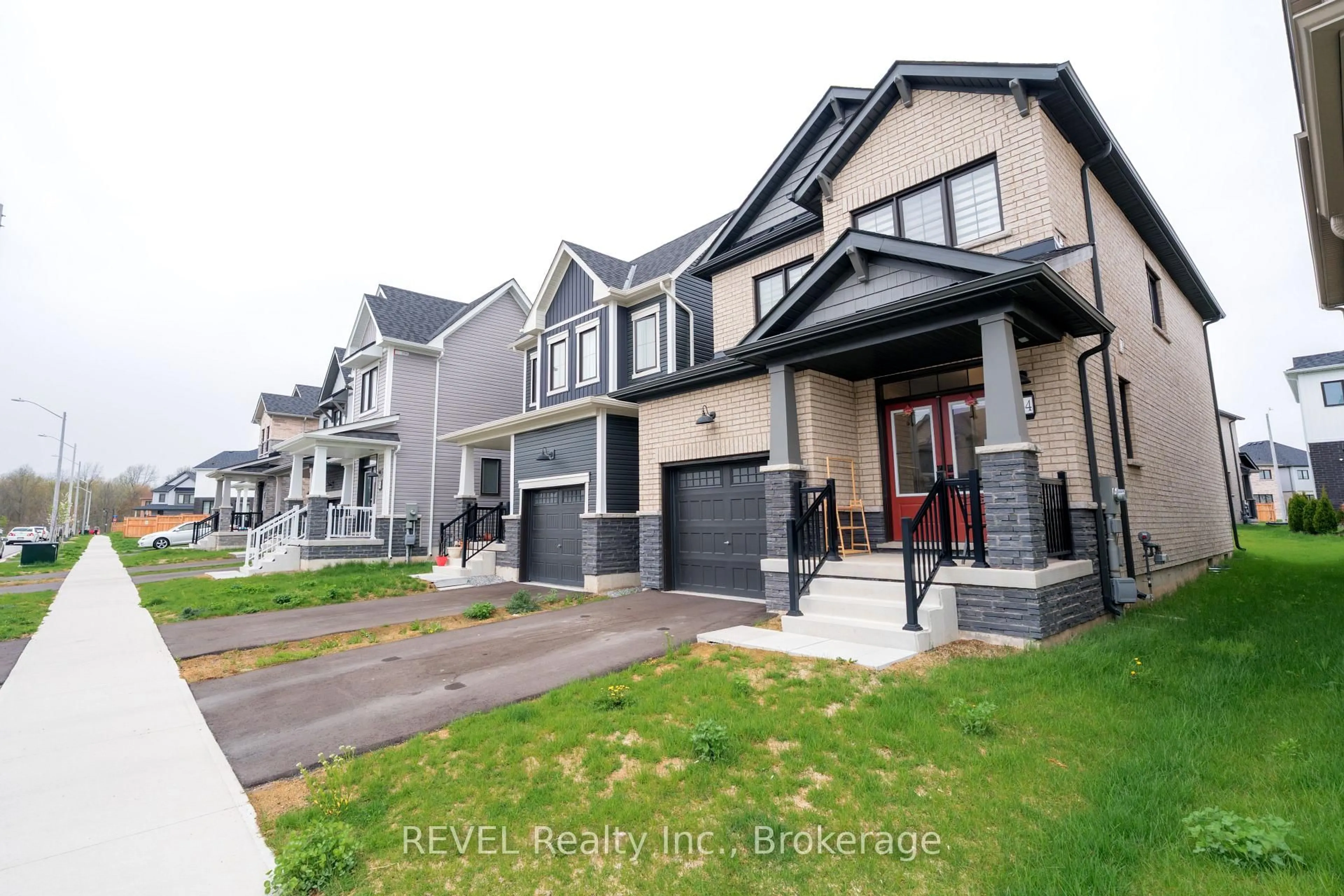 Home with brick exterior material, street for 64 Stern Dr, Welland Ontario L3B 0M3
