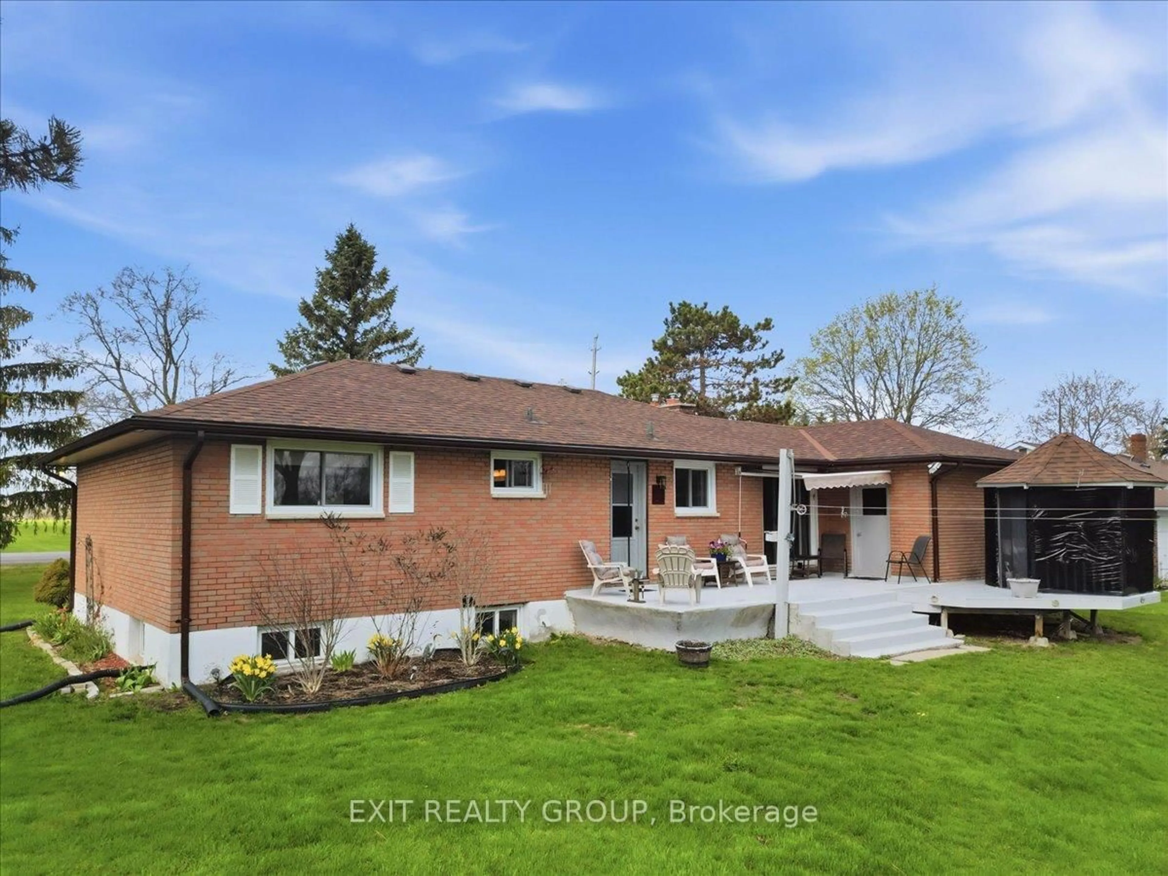 Home with brick exterior material, street for 196 Elmwood Dr, Belleville Ontario K8N 4Z4