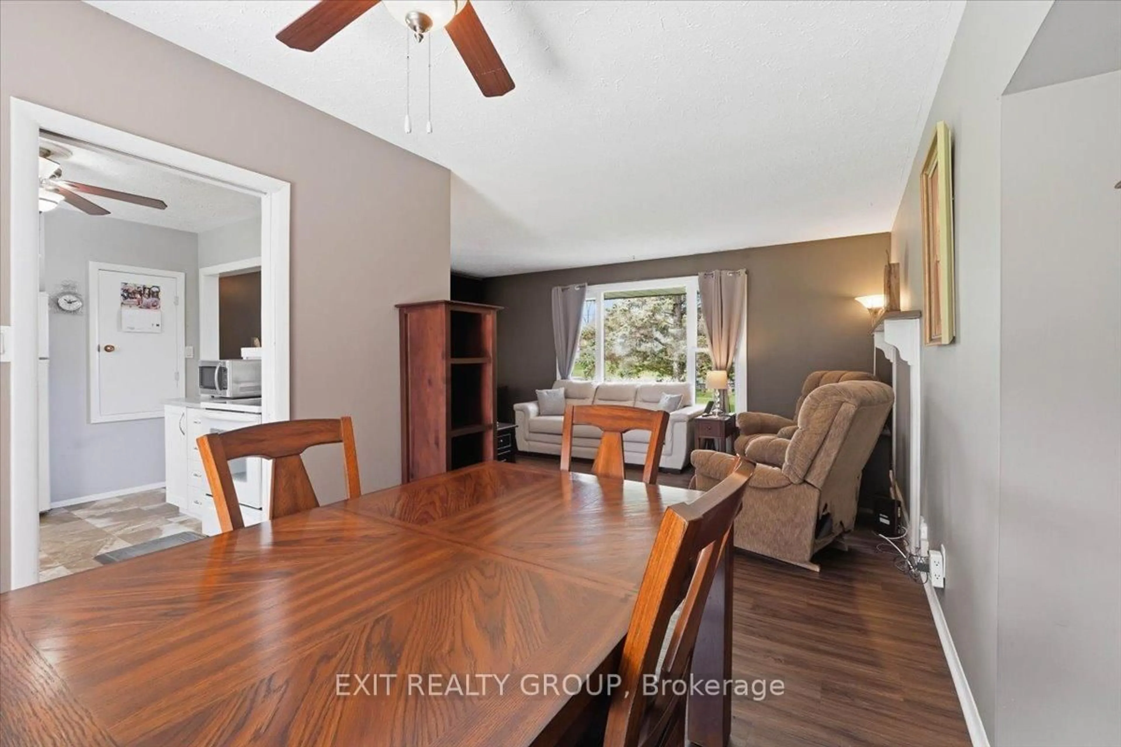 Unknown for 196 Elmwood Dr, Belleville Ontario K8N 4Z4