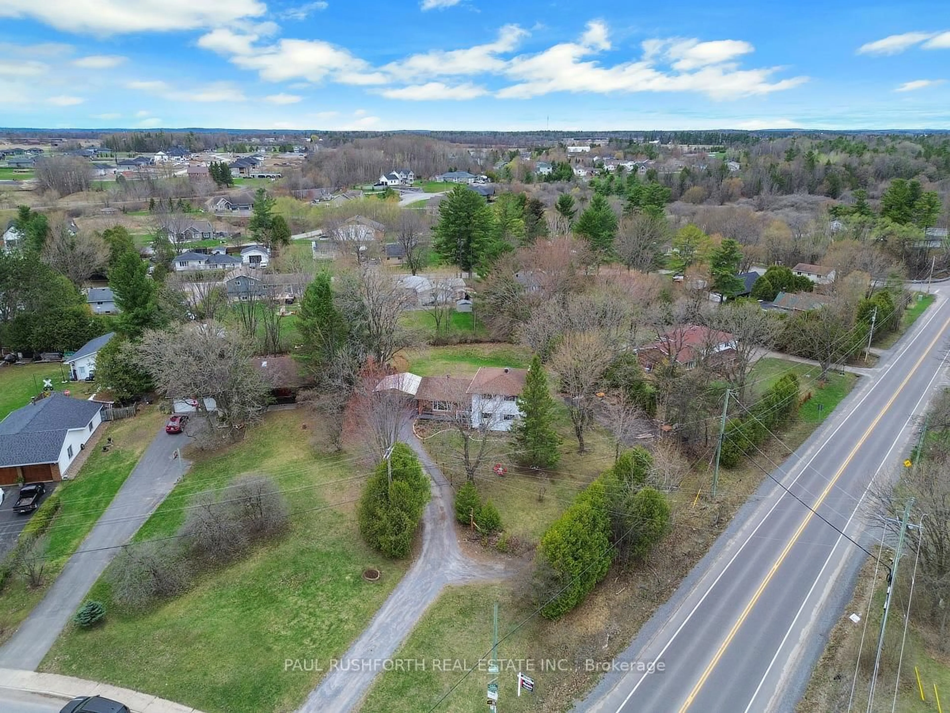 A pic from outside/outdoor area/front of a property/back of a property/a pic from drone, street for 250 Poole St, Arnprior Ontario K7S 1J2